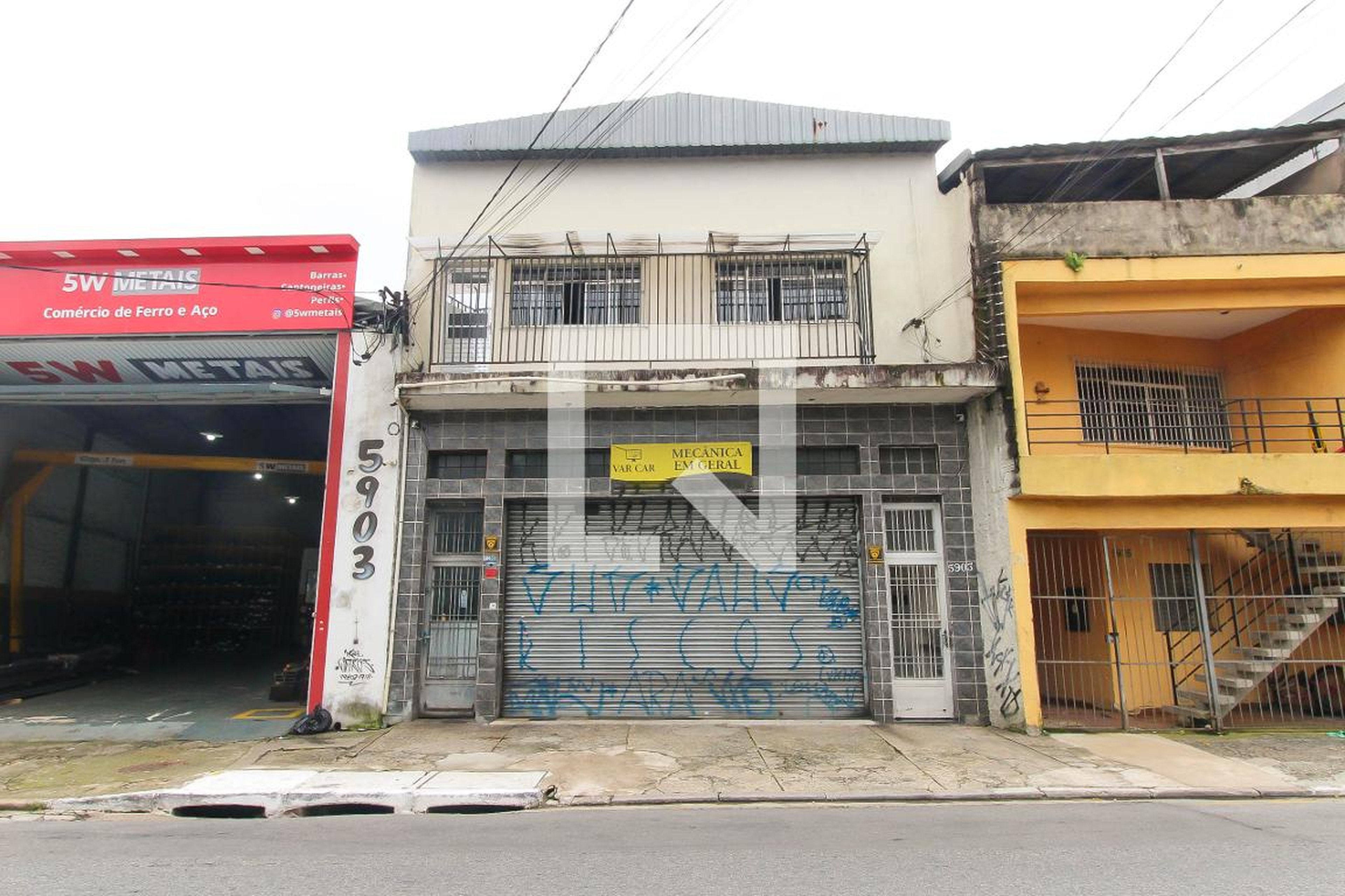 Fachada Condomínio em Avenida Vila Ema, 5903