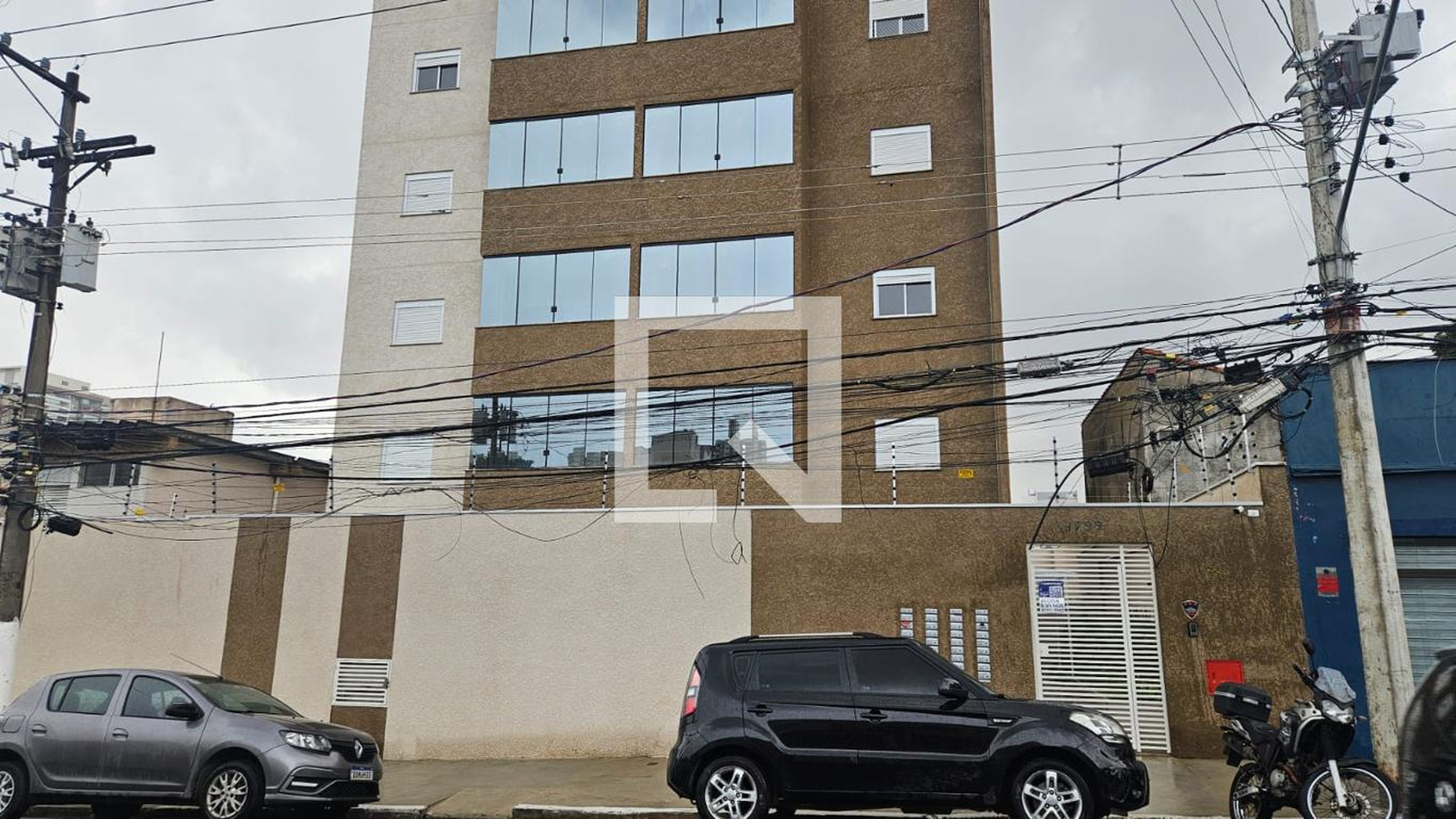 Fachada Condomínio em Rua Emílio Mallet, 1779