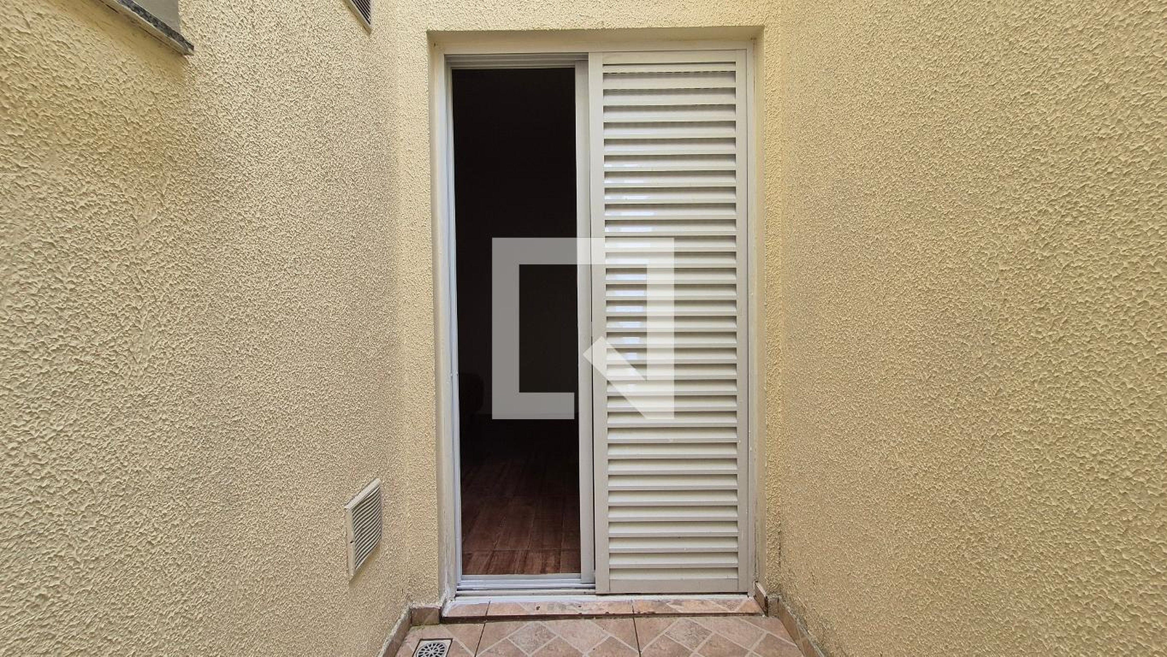 Area externa - Alzira Lisboa Franco