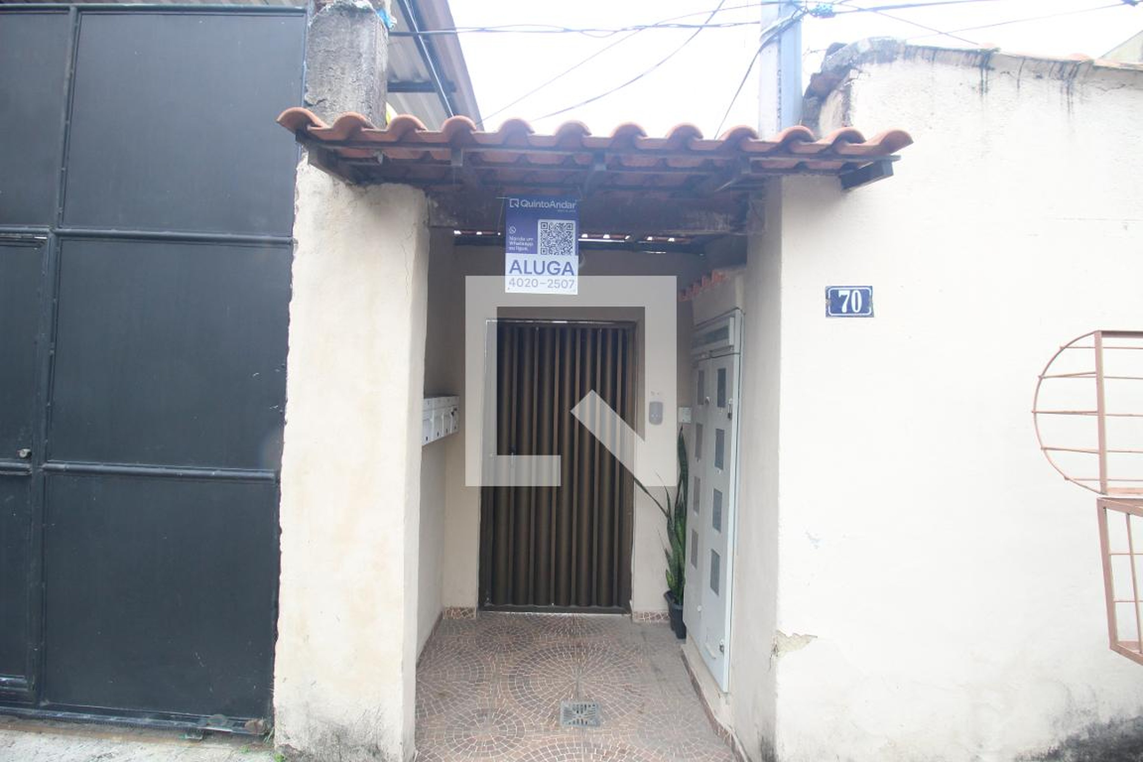 Fachada Condomínio em Rua Manuel Bouças, 70