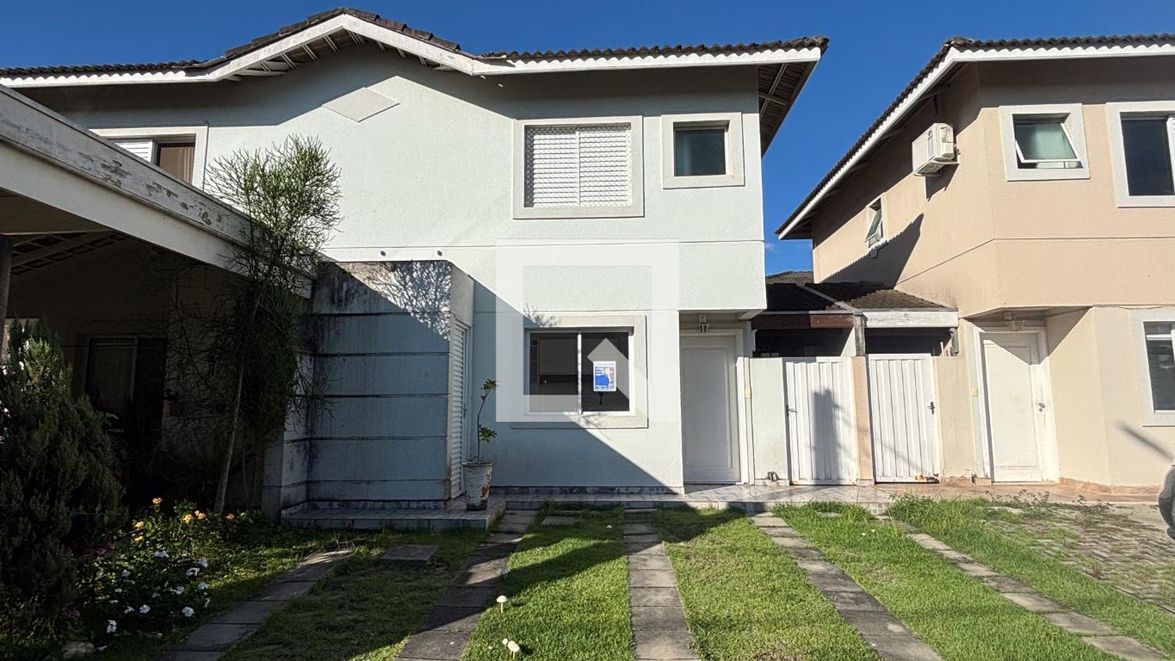 Fachada Condomínio em Rua José Leonilson, 75