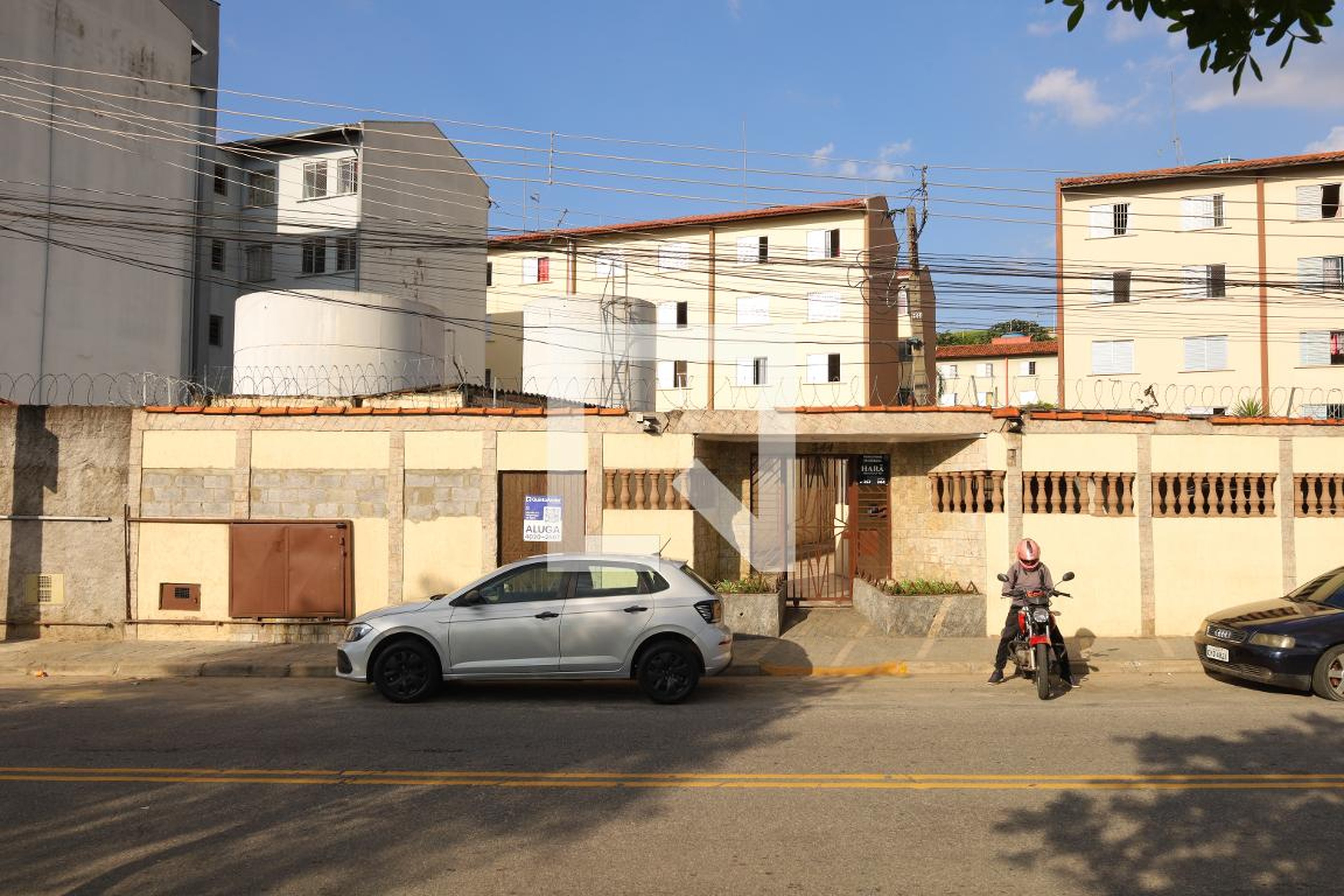 Fachada Condomínio em Rua Marinho Arcanjo dos Santos, 344