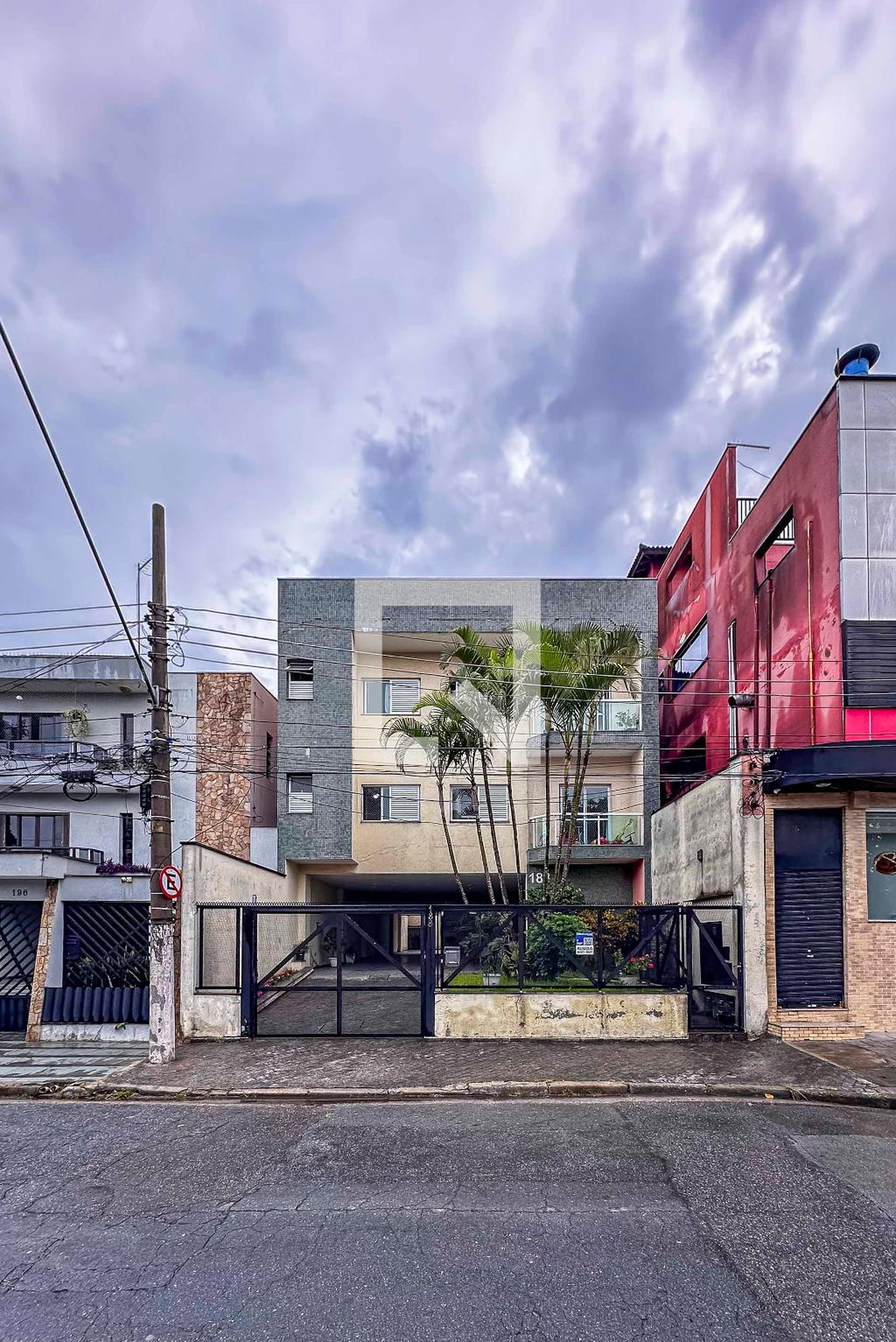 Fachada Condomínio em Avenida Ibirapitanga, 188