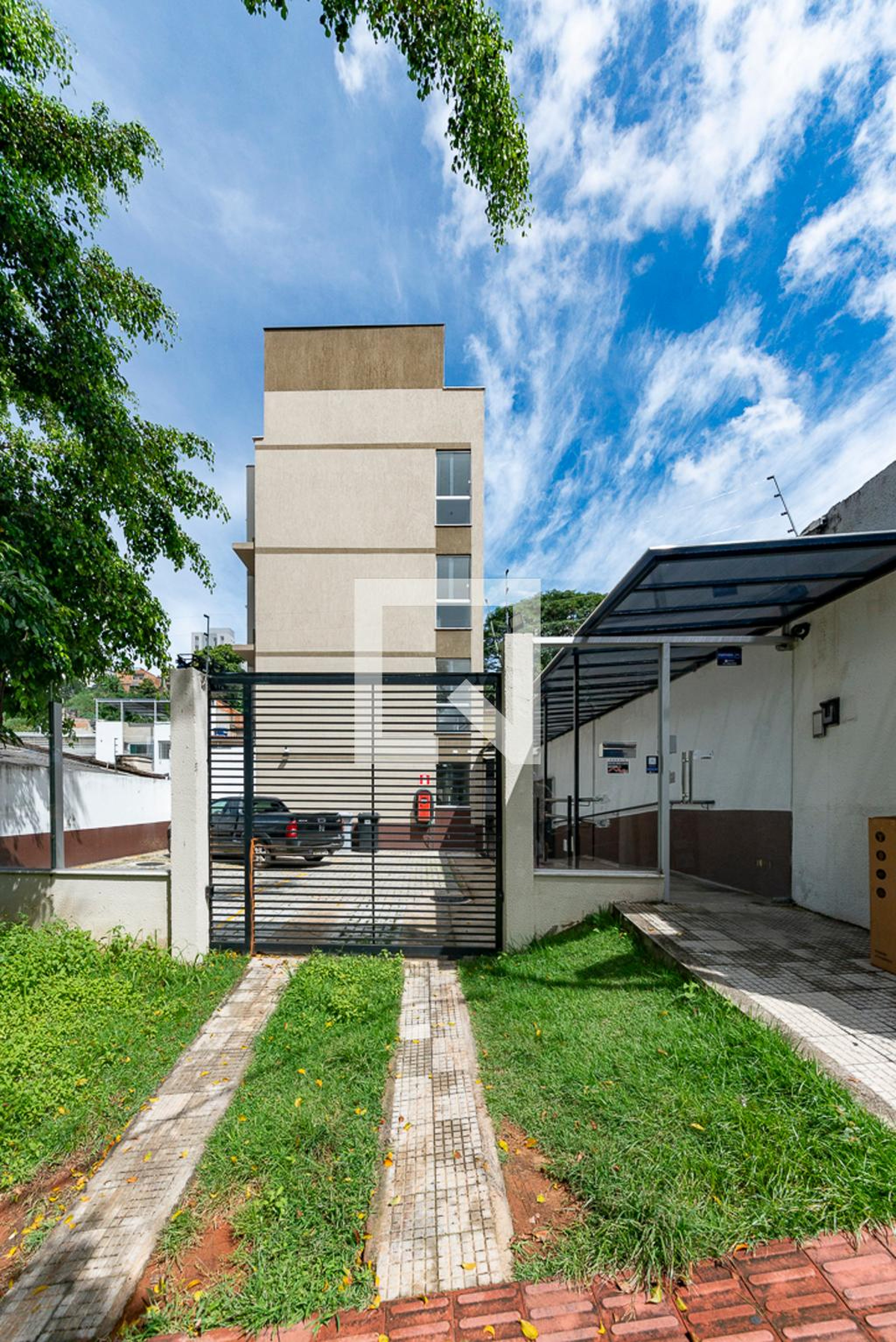 Fachada Condomínio em Rua José Alves da Silva, 955