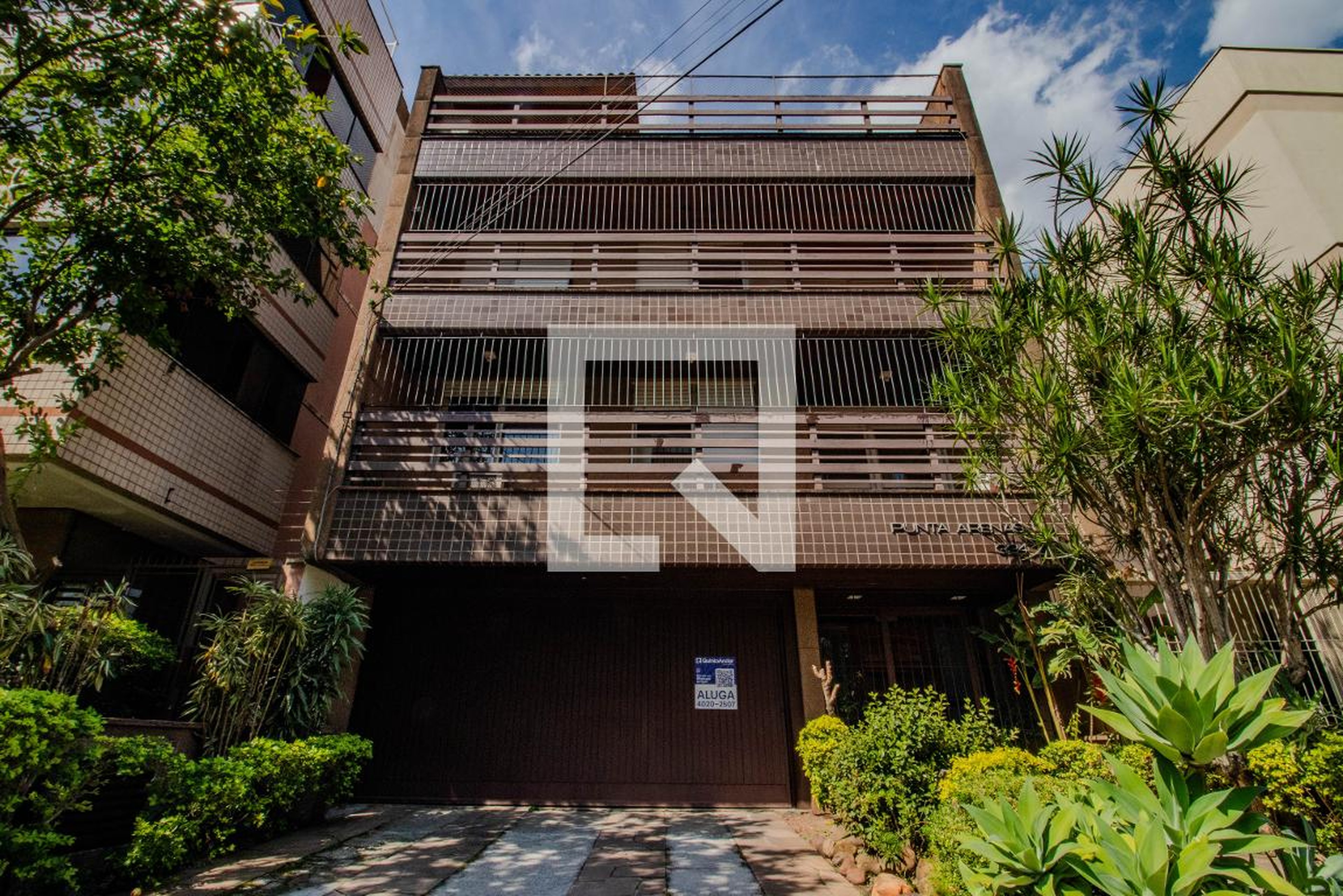 Fachada Condomínio em Rua Carlos Von Koseritz, 334