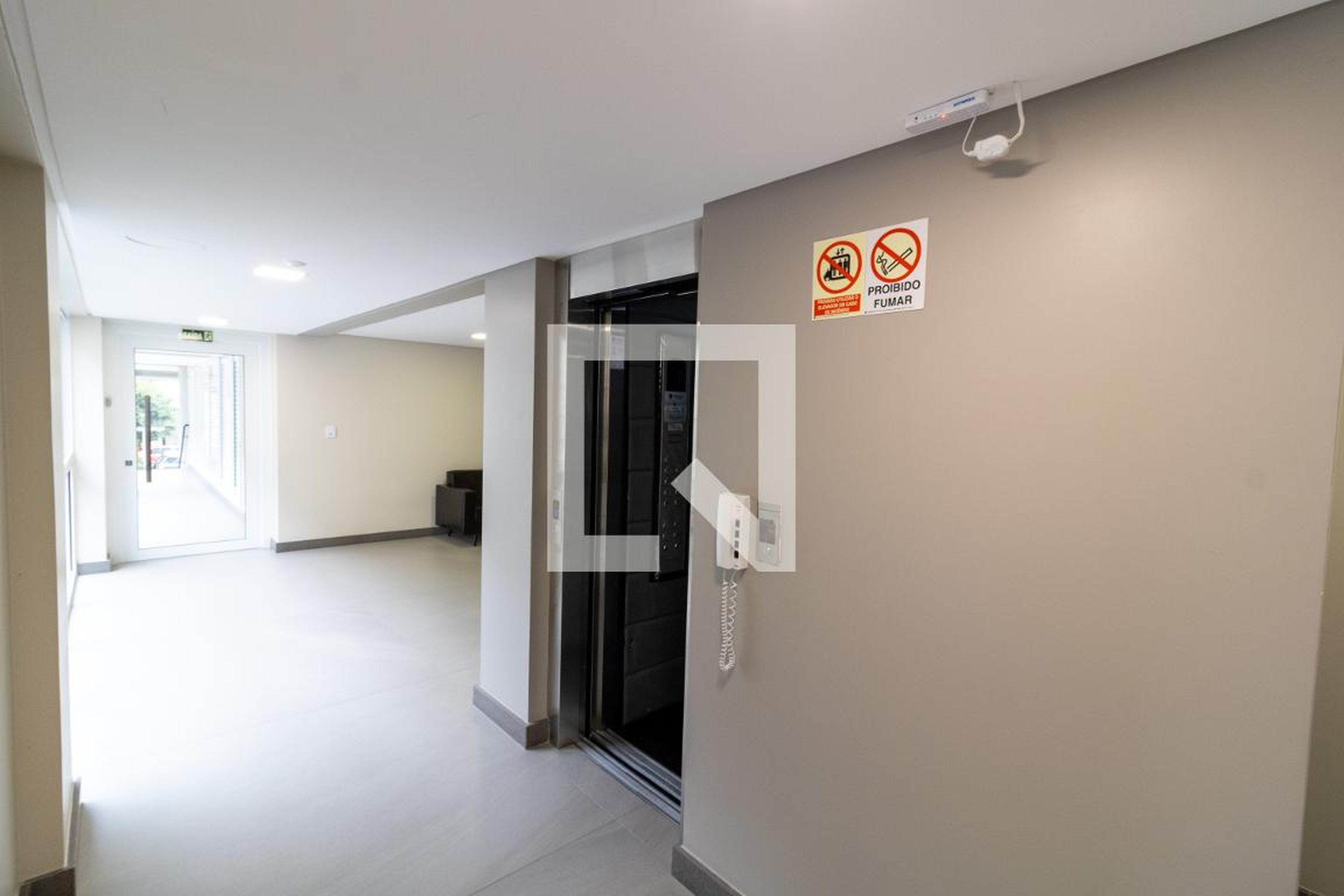 Hall de entrada - Edifício Residencial  Palazzo di Milano