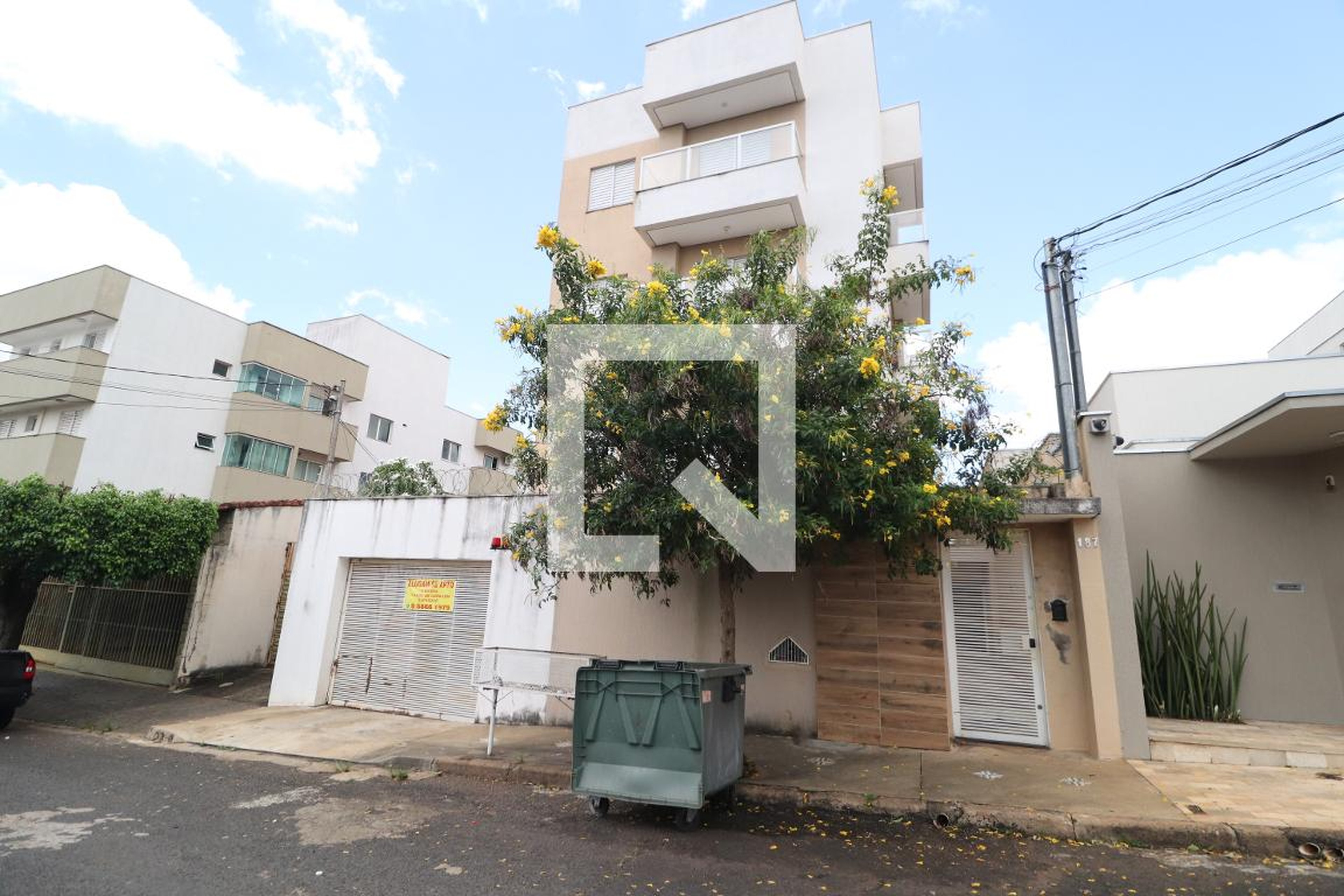 Fachada Condomínio em Rua Antônio Fortunato da Silva, 187
