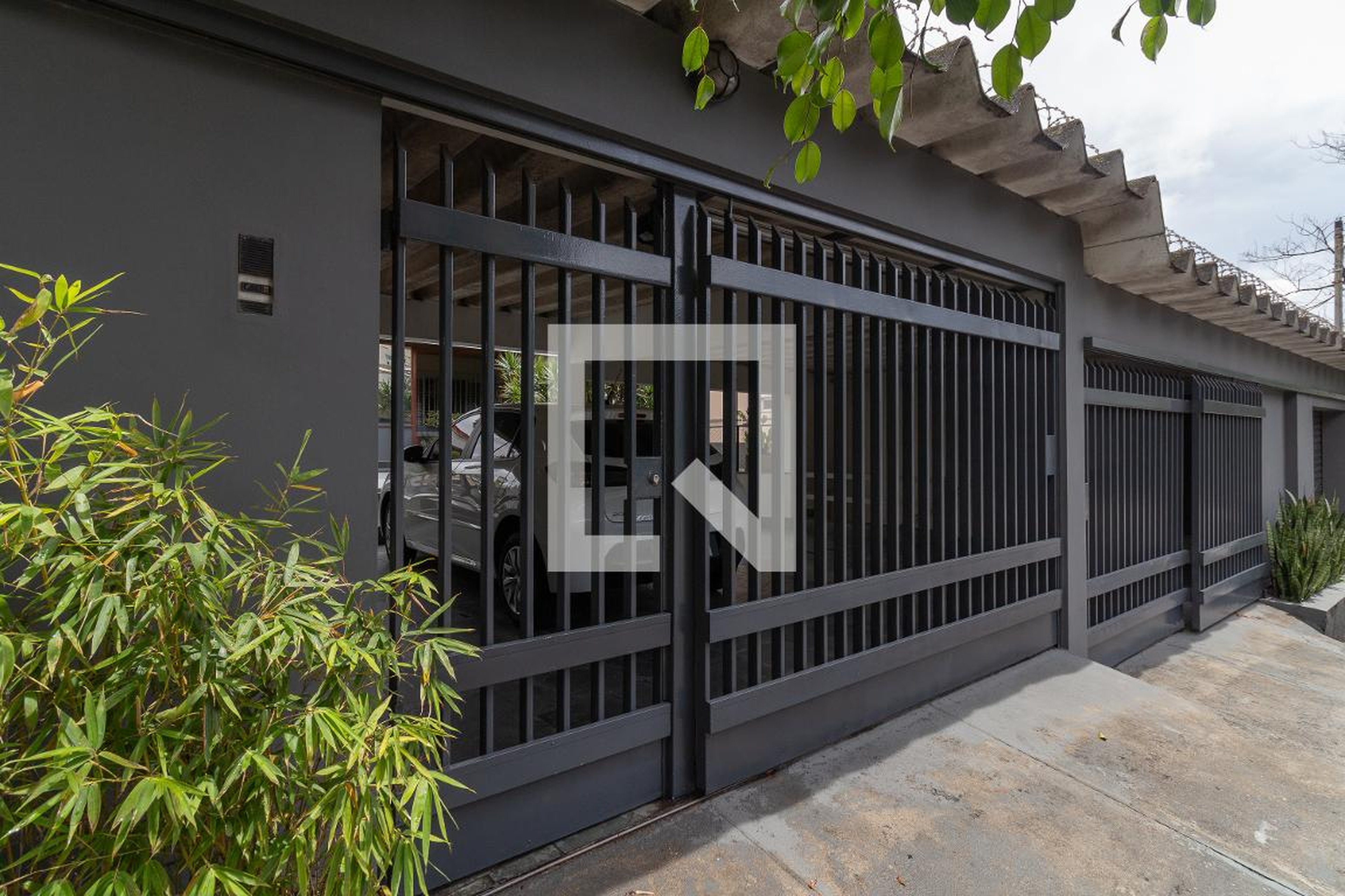 Fachada Condomínio em Avenida Presidente Altino, 1133