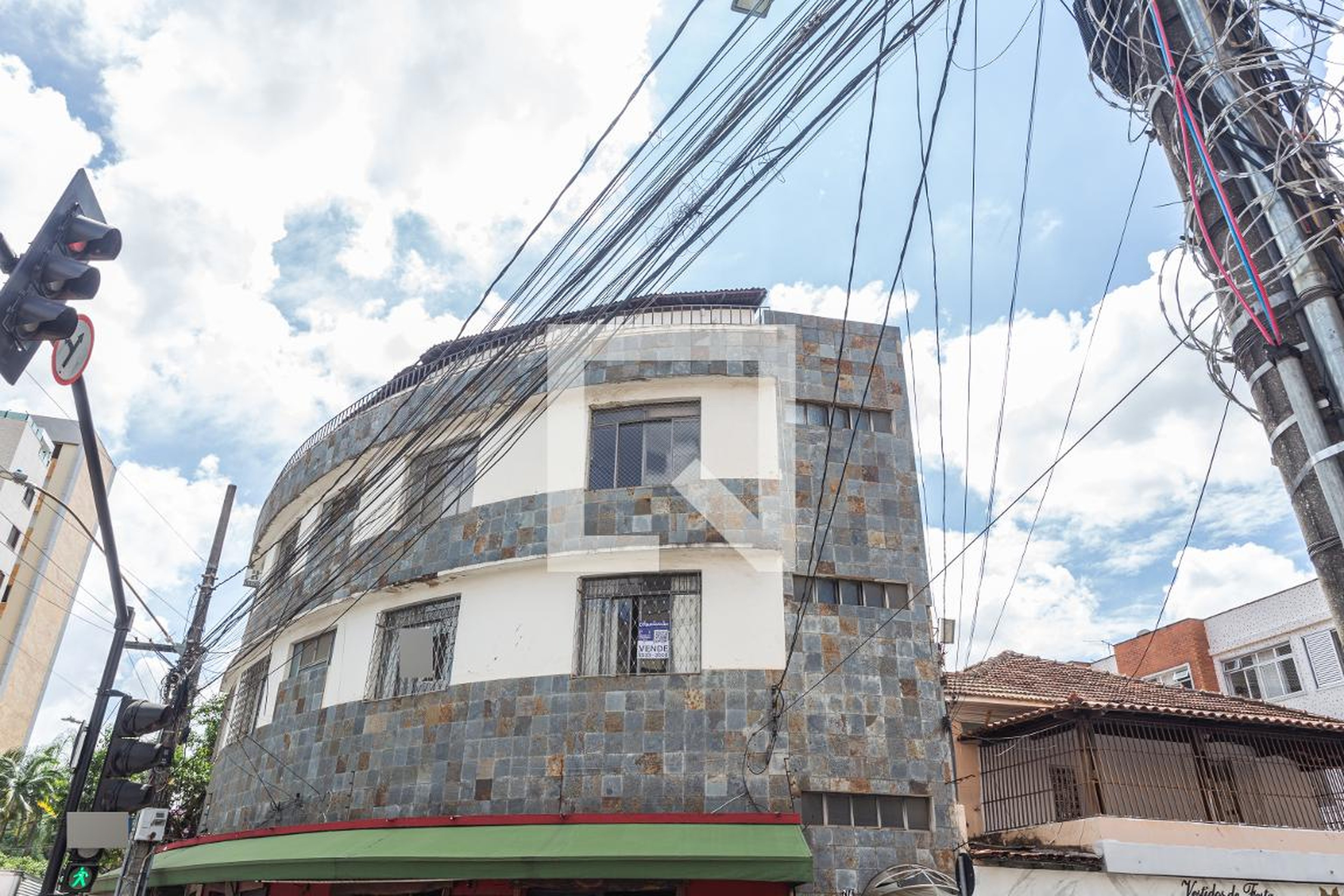 Fachada Condomínio em Rua Grão Mogol, 714
