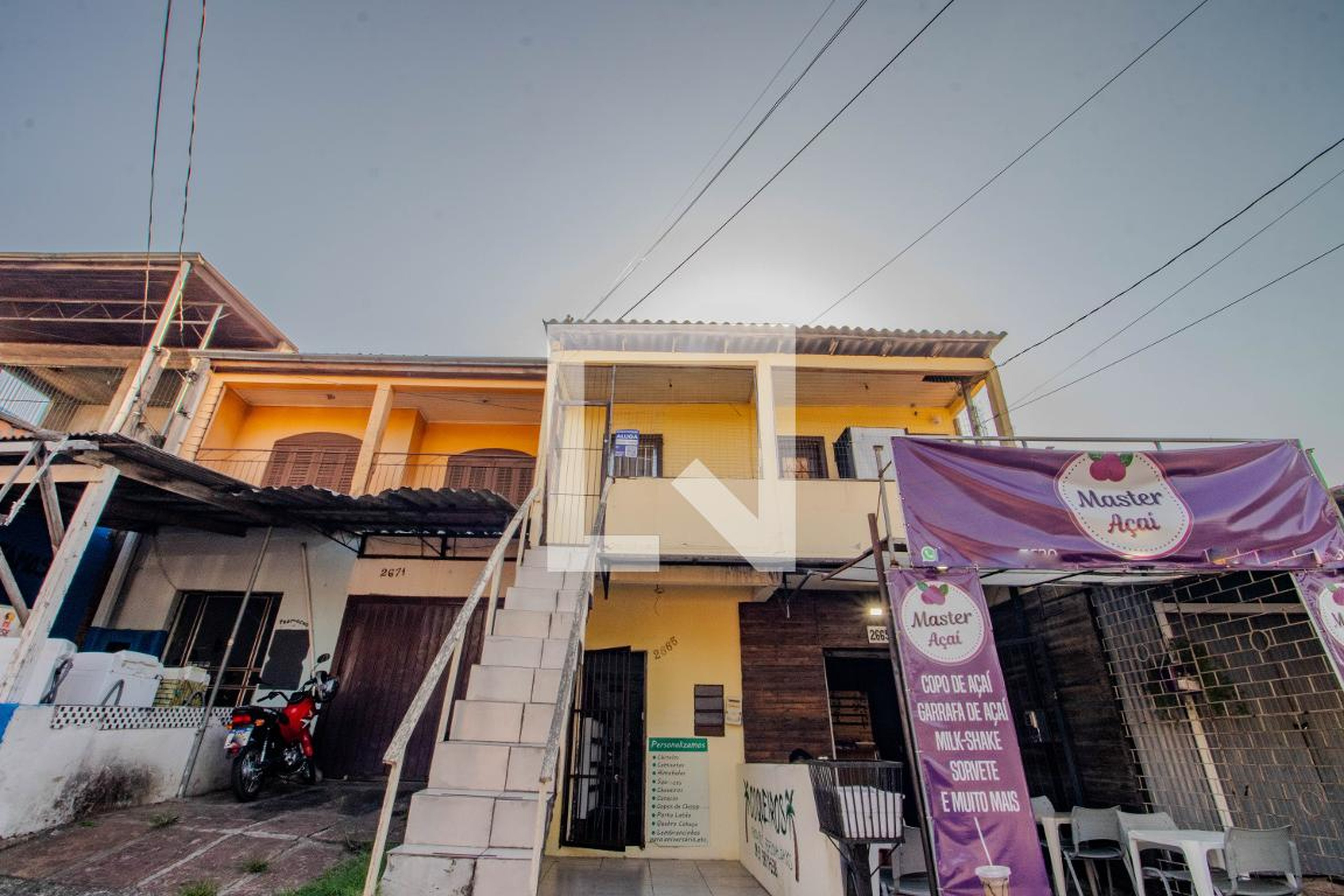 Fachada Condomínio em Estrada Martim Félix Berta, 2665