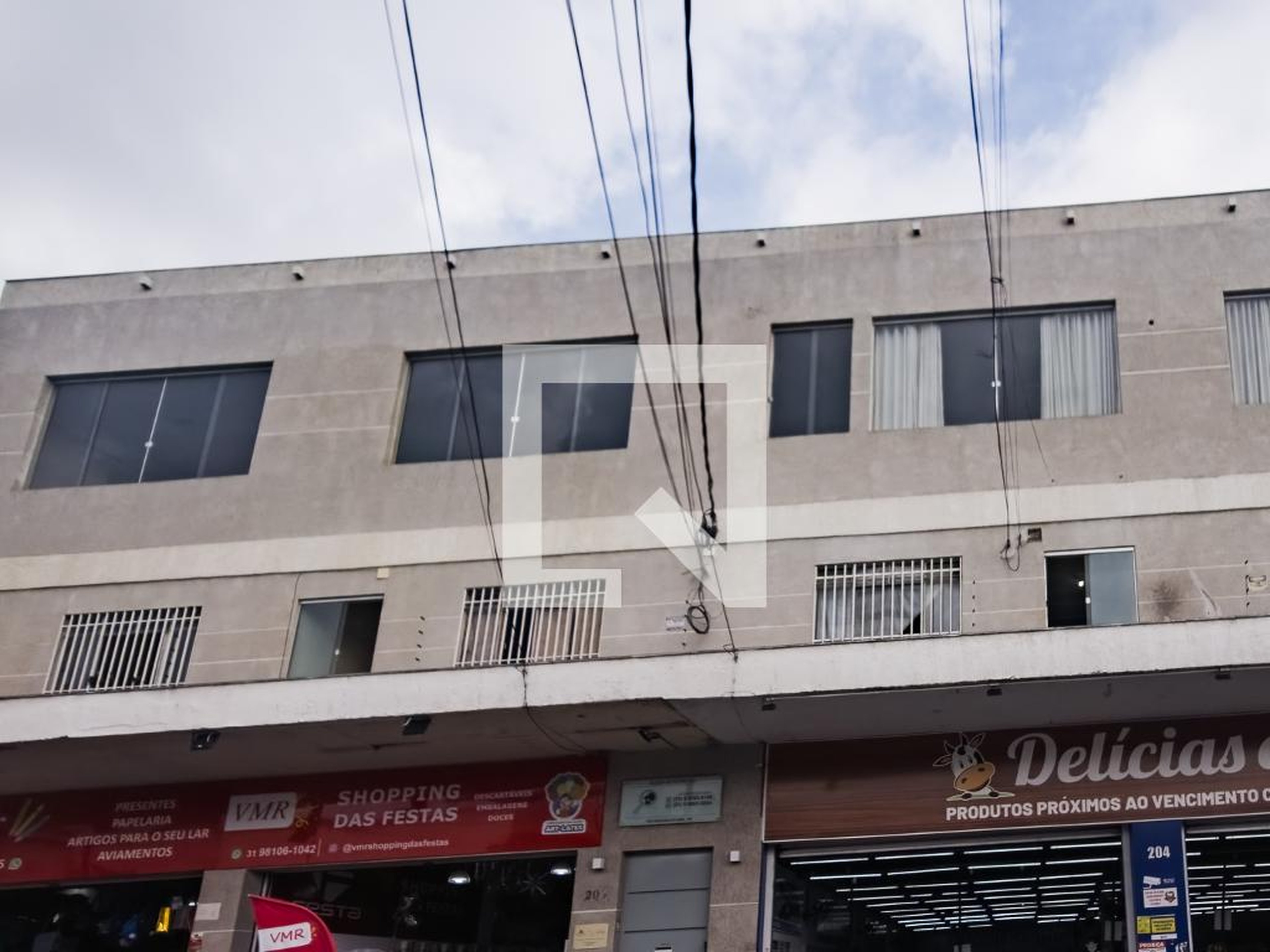 Fachada Condomínio em Rua Nogueira da Gama, 208