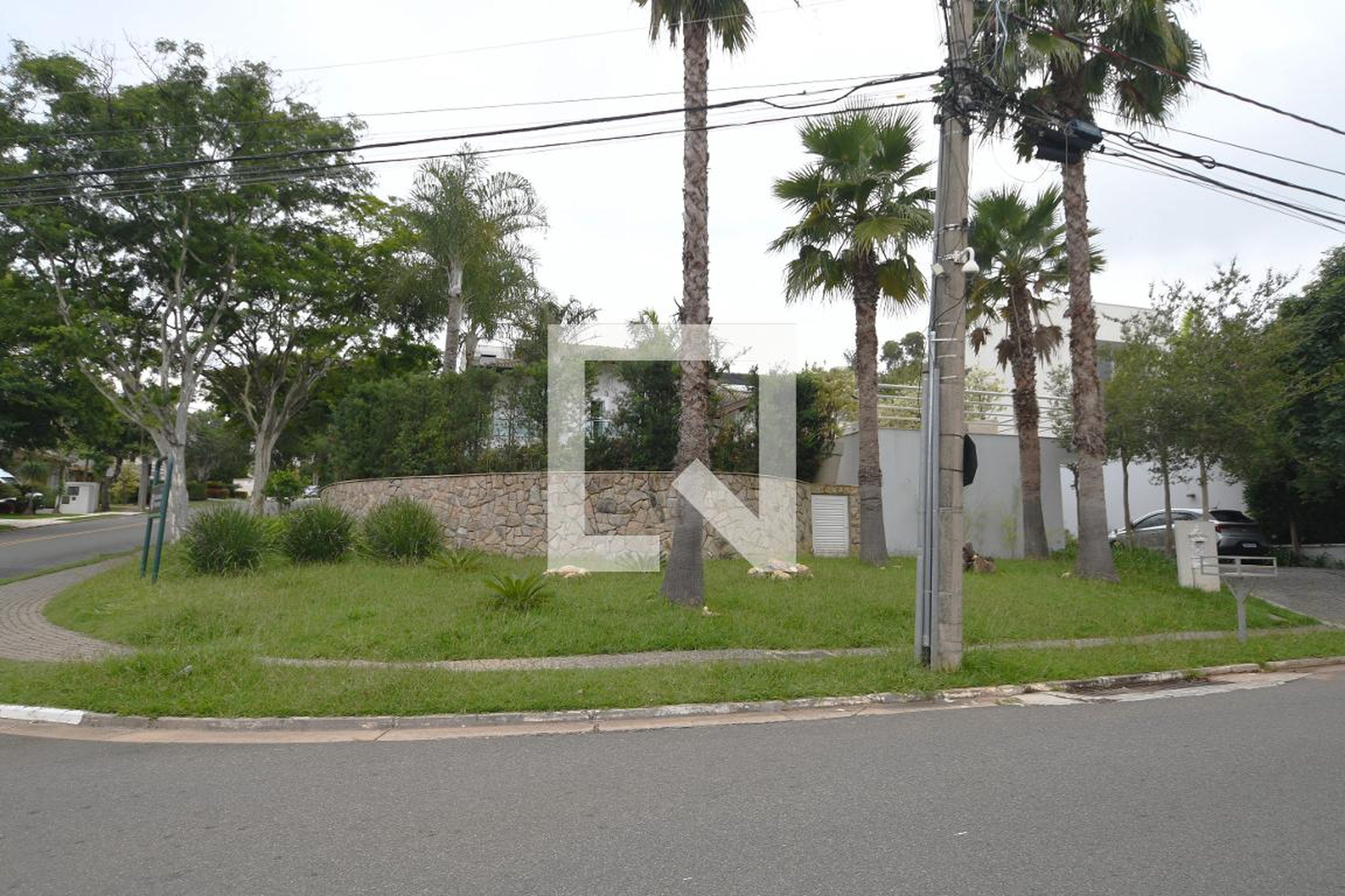 Fachada Condomínio em Rua Mutamba, 252