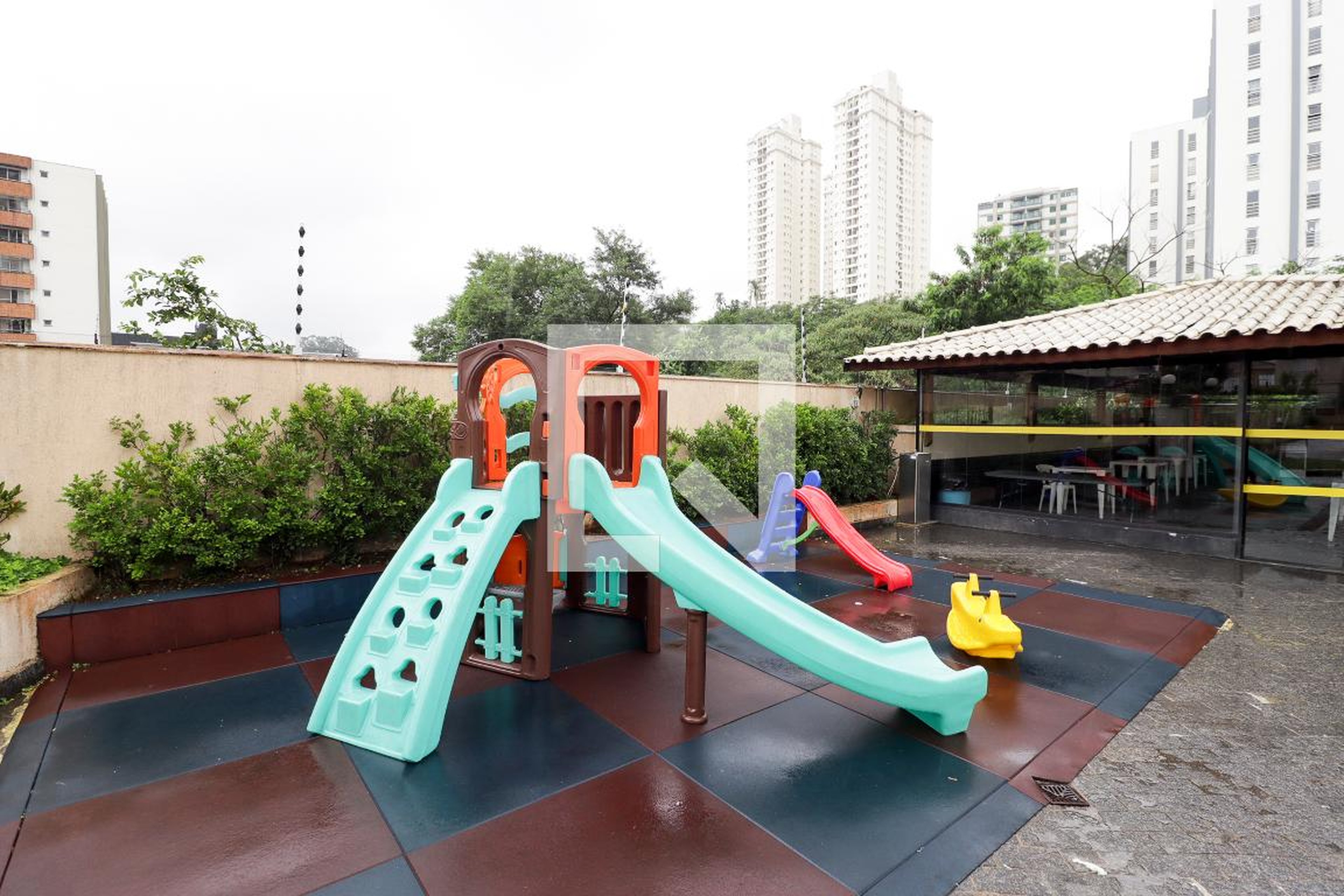 Playground - Villa Nueva