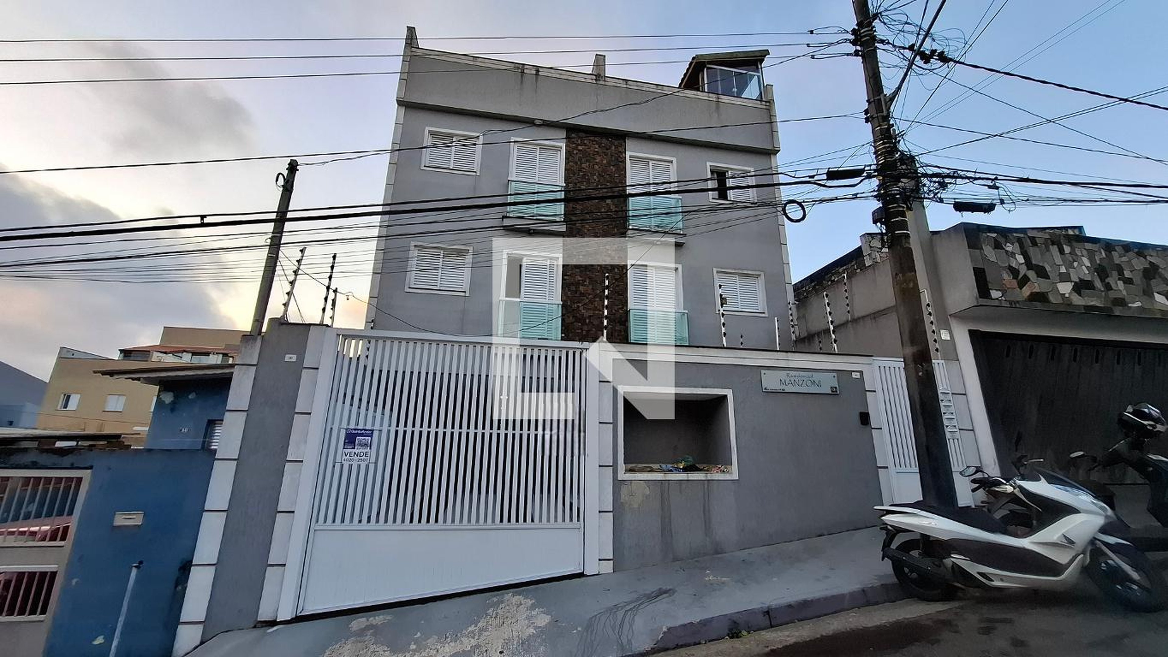 Fachada Condomínio em Rua Lavras, 80