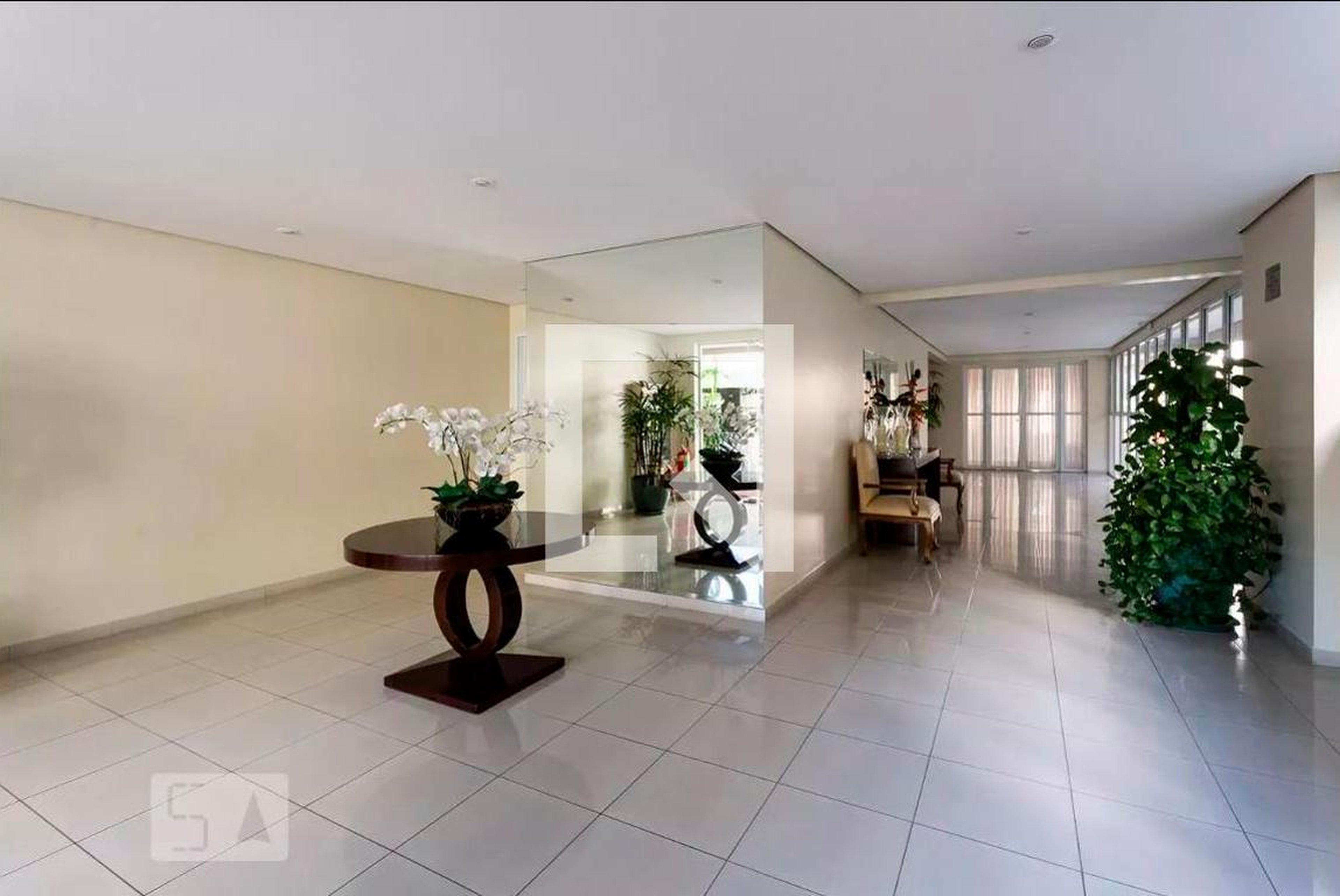 Hall - Inside Vila Olímpia