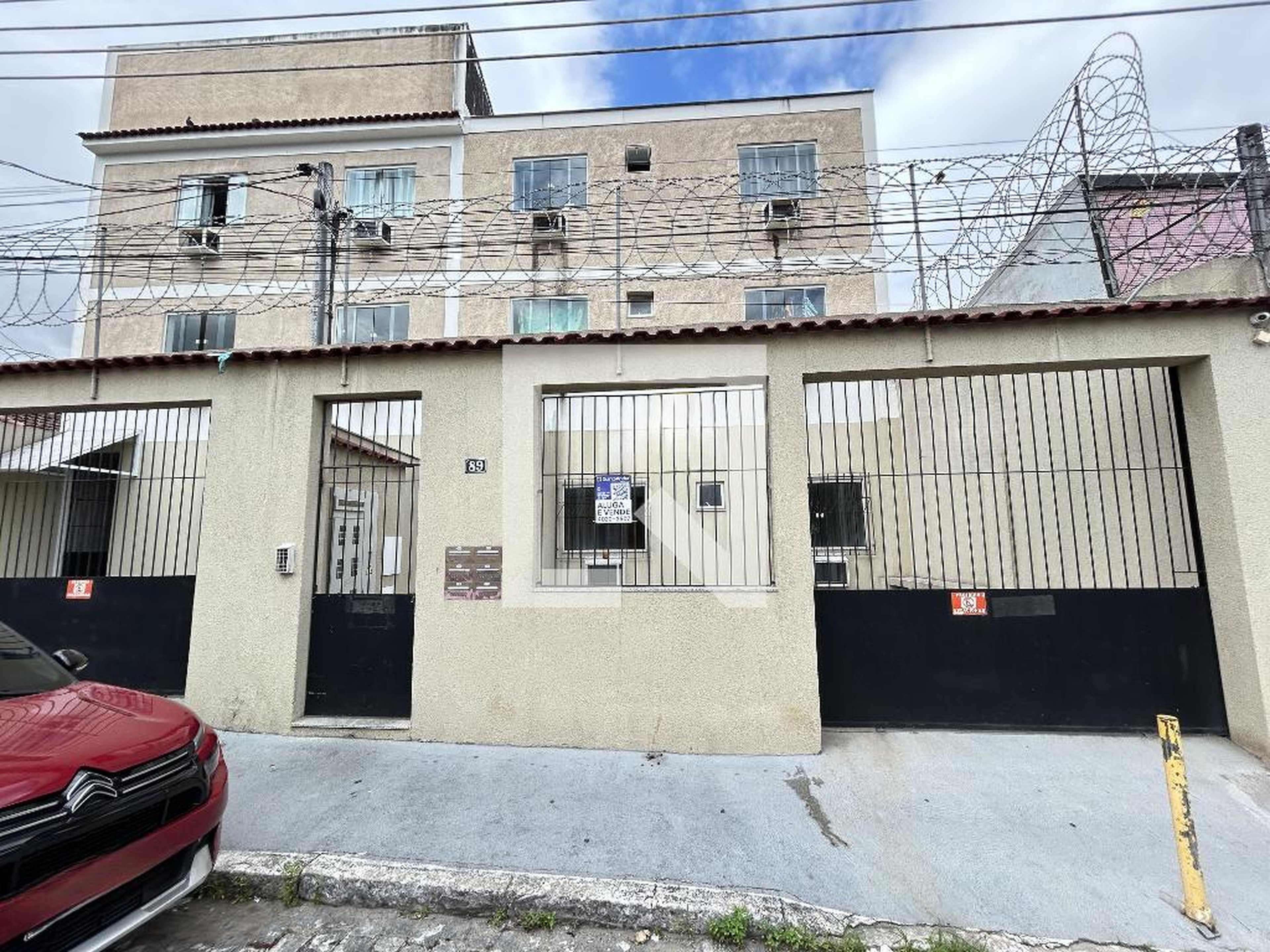 Fachada Condomínio em Rua Capiranga, 89