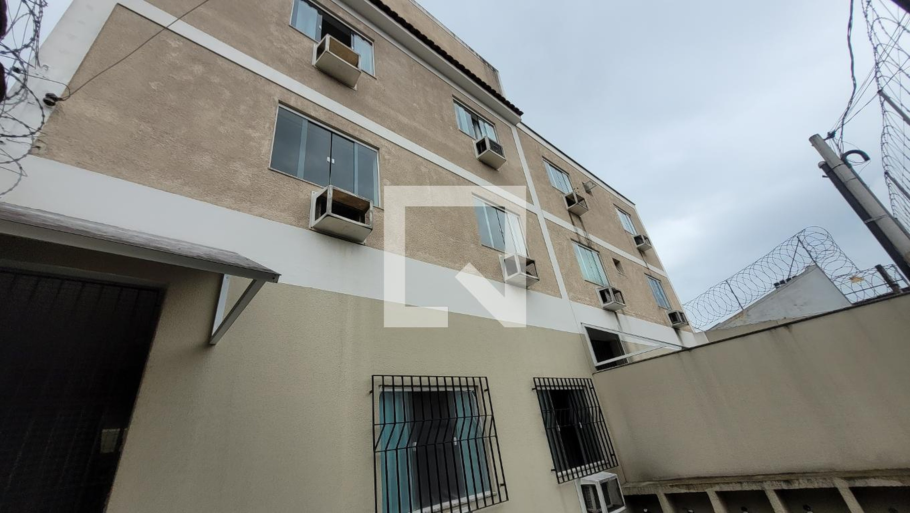 Fachada Condomínio em Rua Capiranga, 81