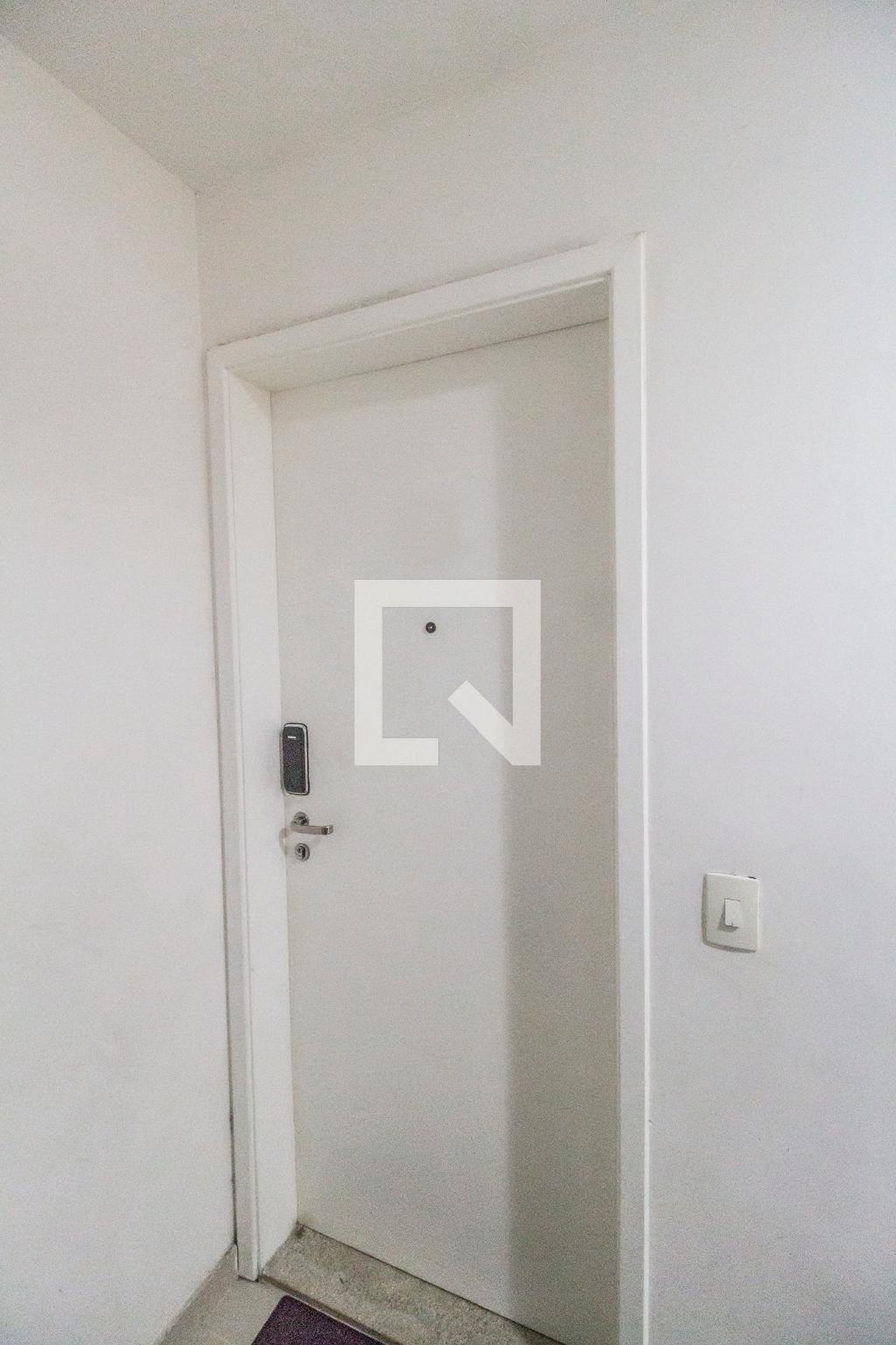 Entrada - Alpha Style