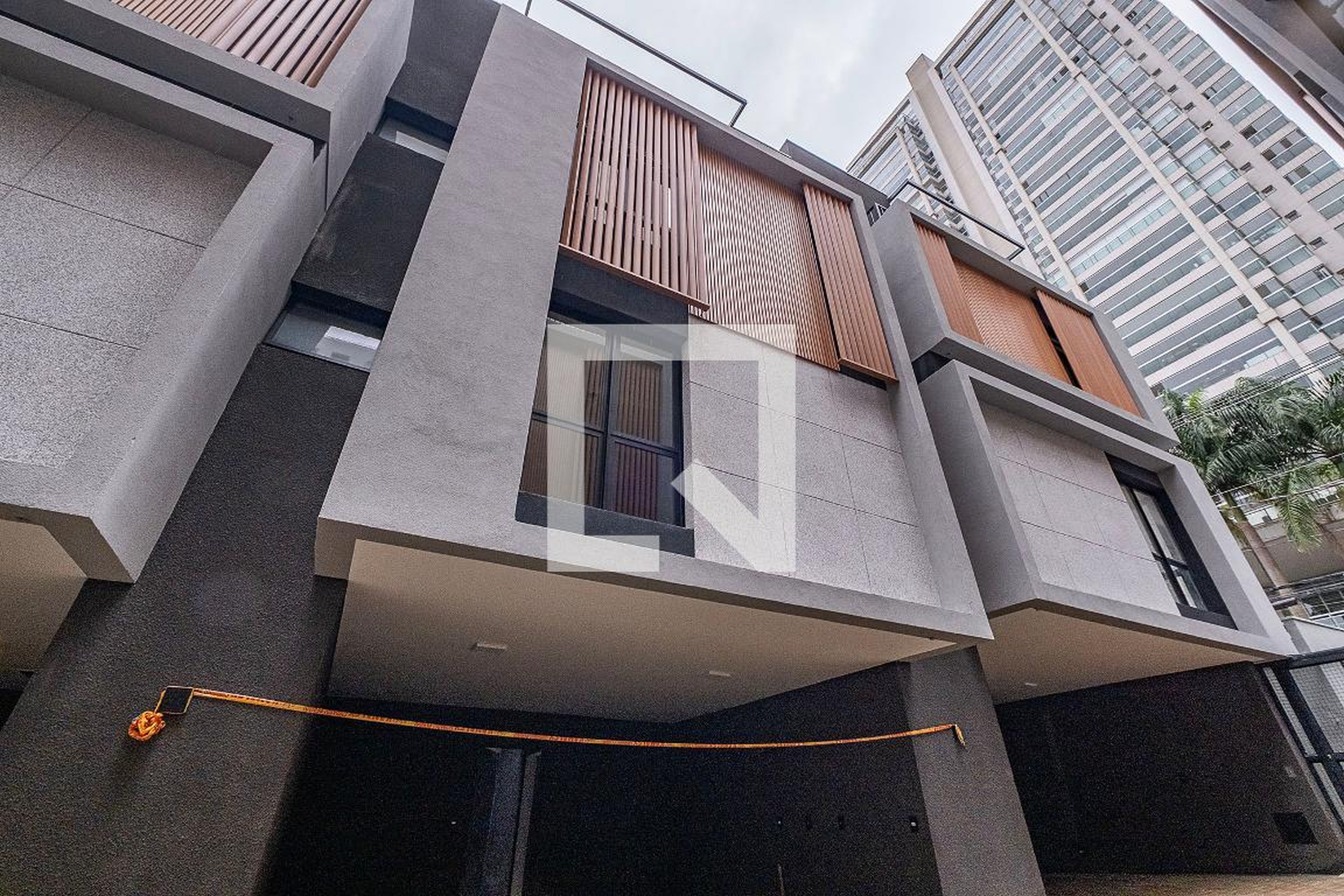 Fachada Condomínio em Rua Tutóia, 318