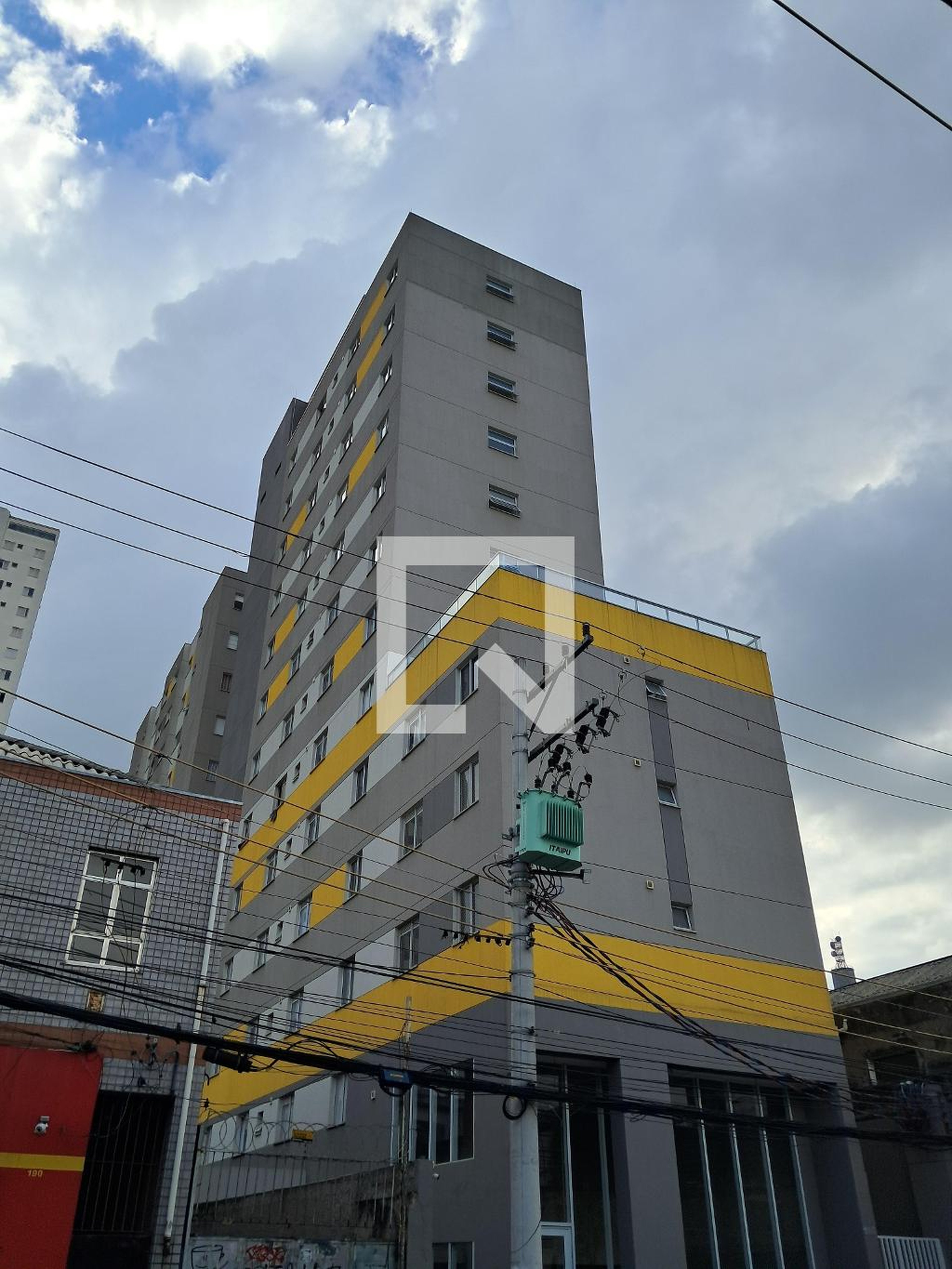 Fachada Condomínio Mundo Apto Pacaembu