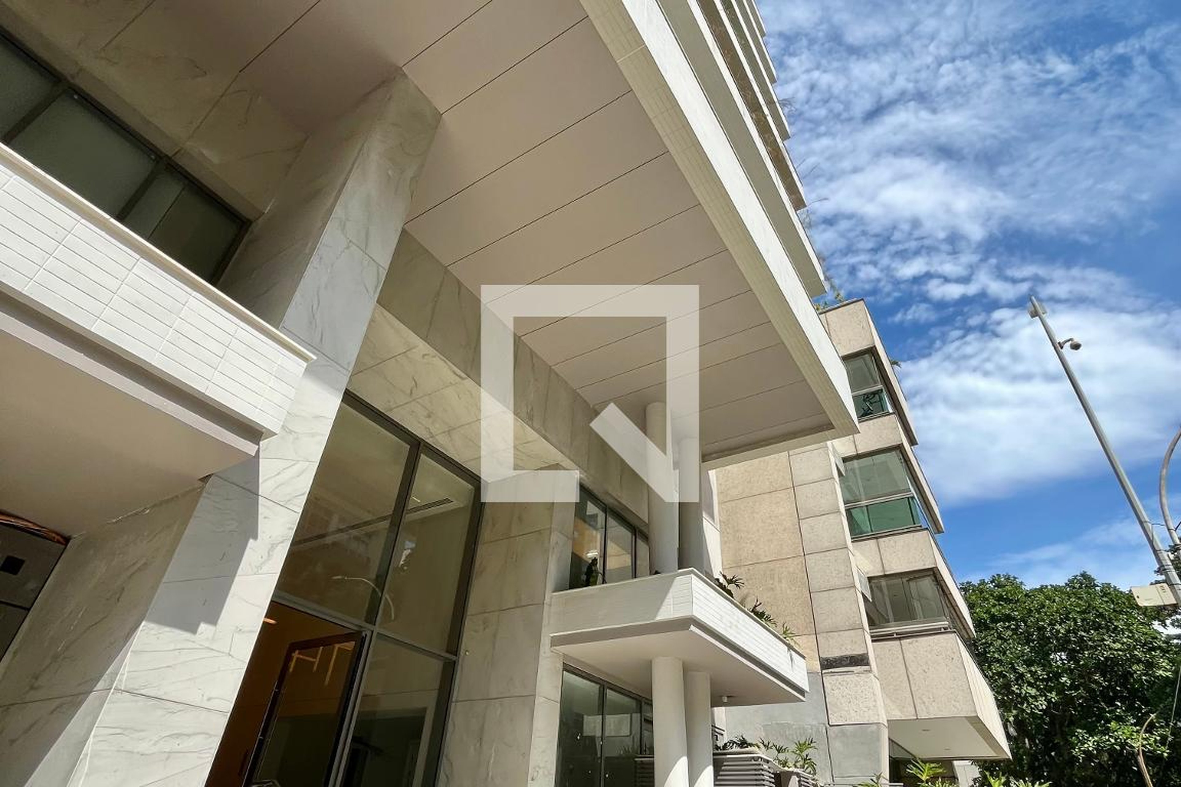 Fachada Condomínio Ipa Studios Design