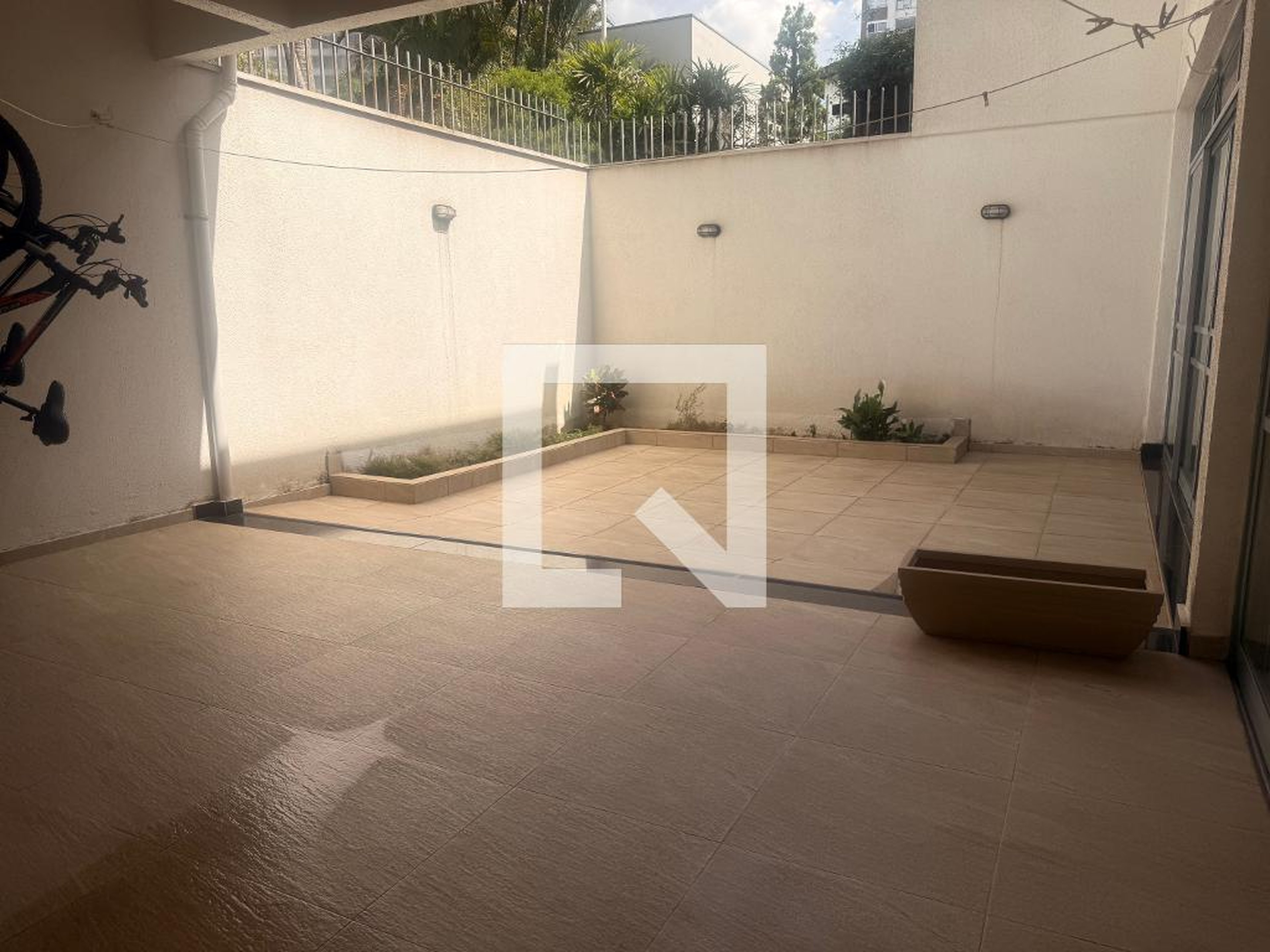 Área externa Condomínio em Alameda dos Jurupis, 55