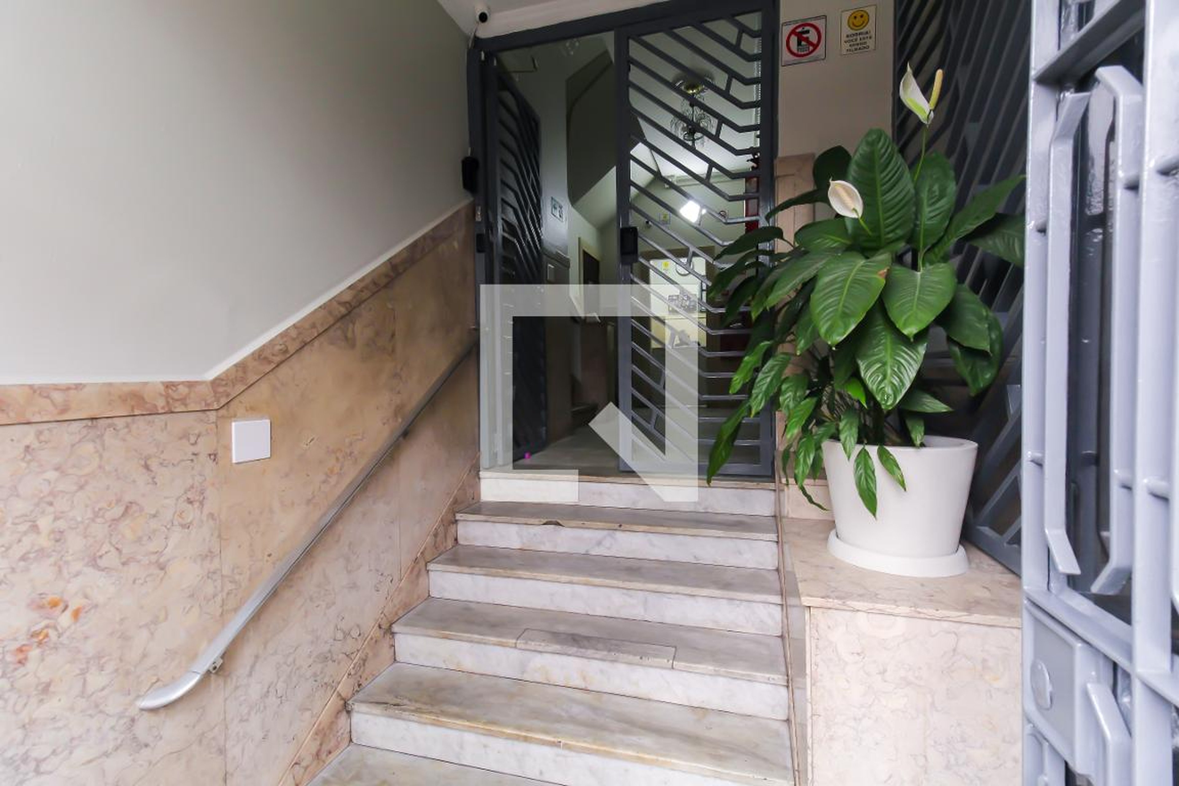 Hall - Edifício Santa Emília