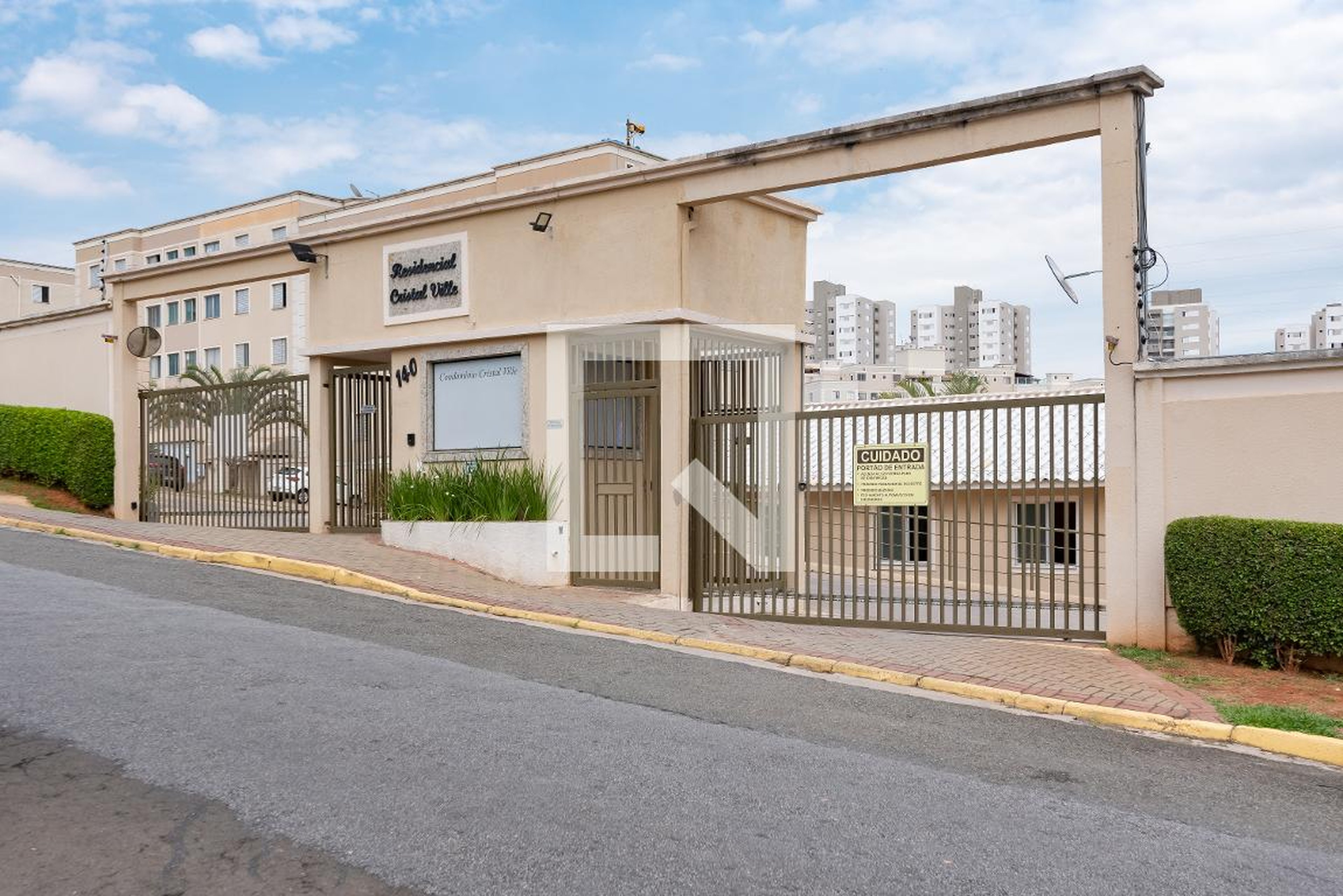 Fachada Condomínio Cristal Ville