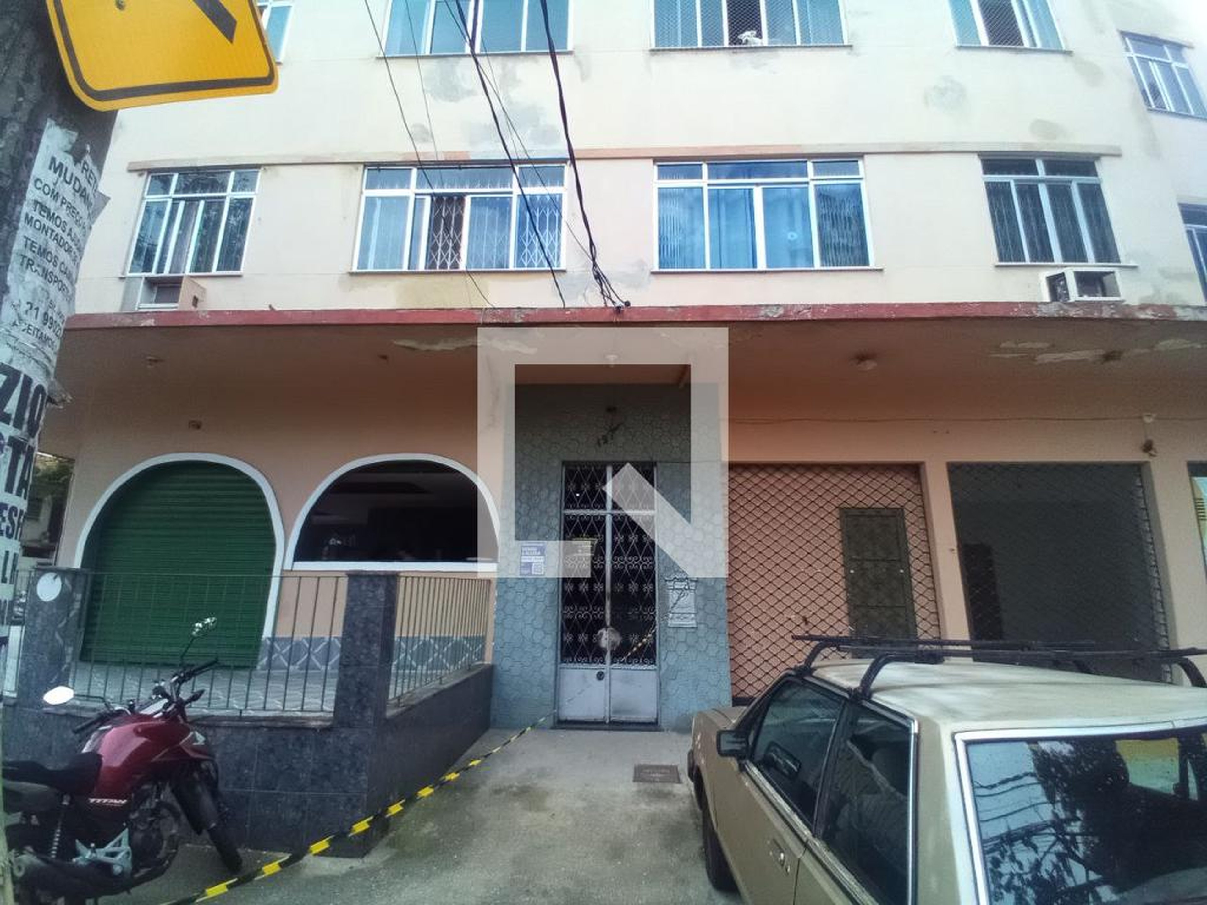 Fachada Condomínio em Travessa dos Cardosos, 126