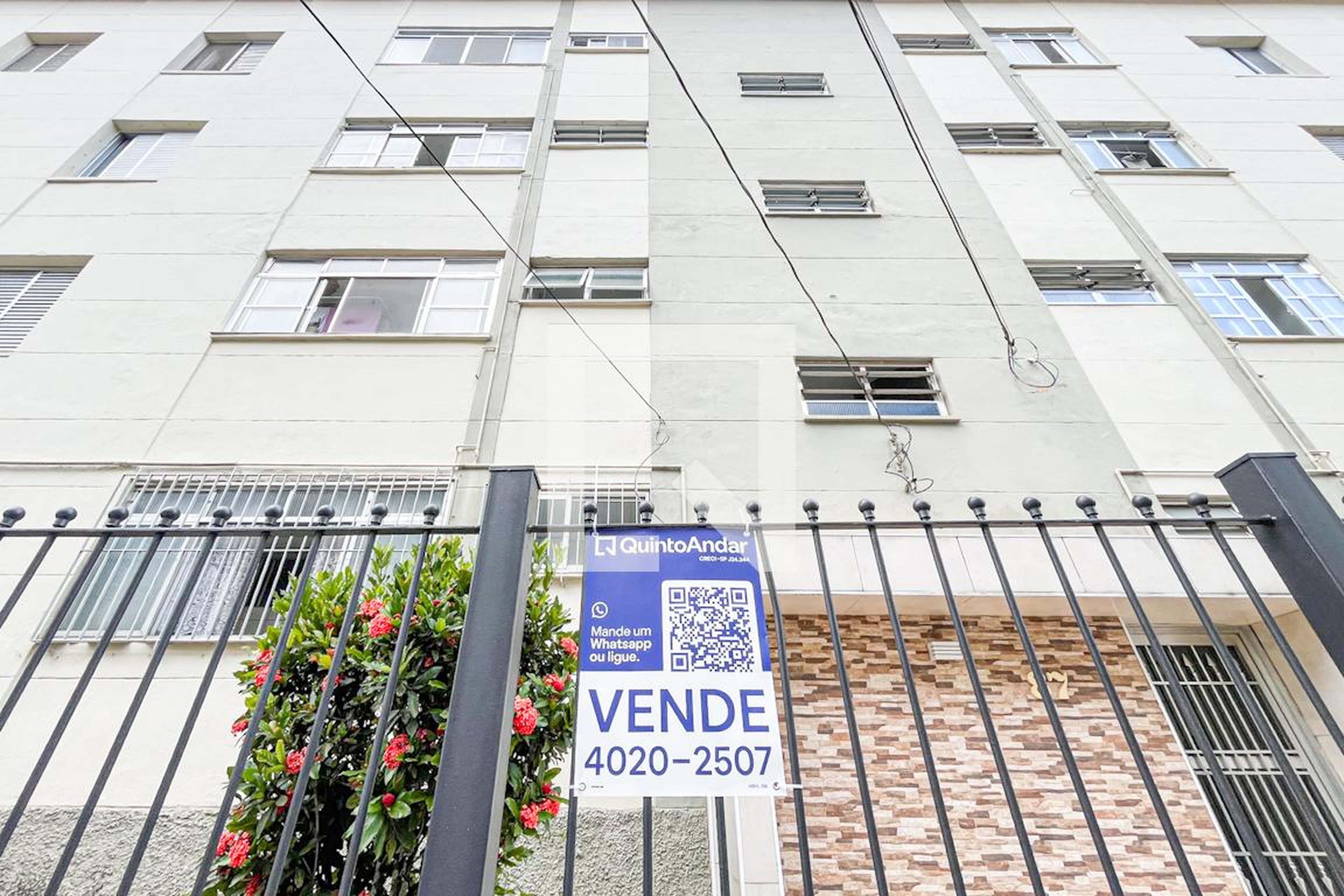 Fachada Condomínio em Rua Professor Roger Bastide, 87