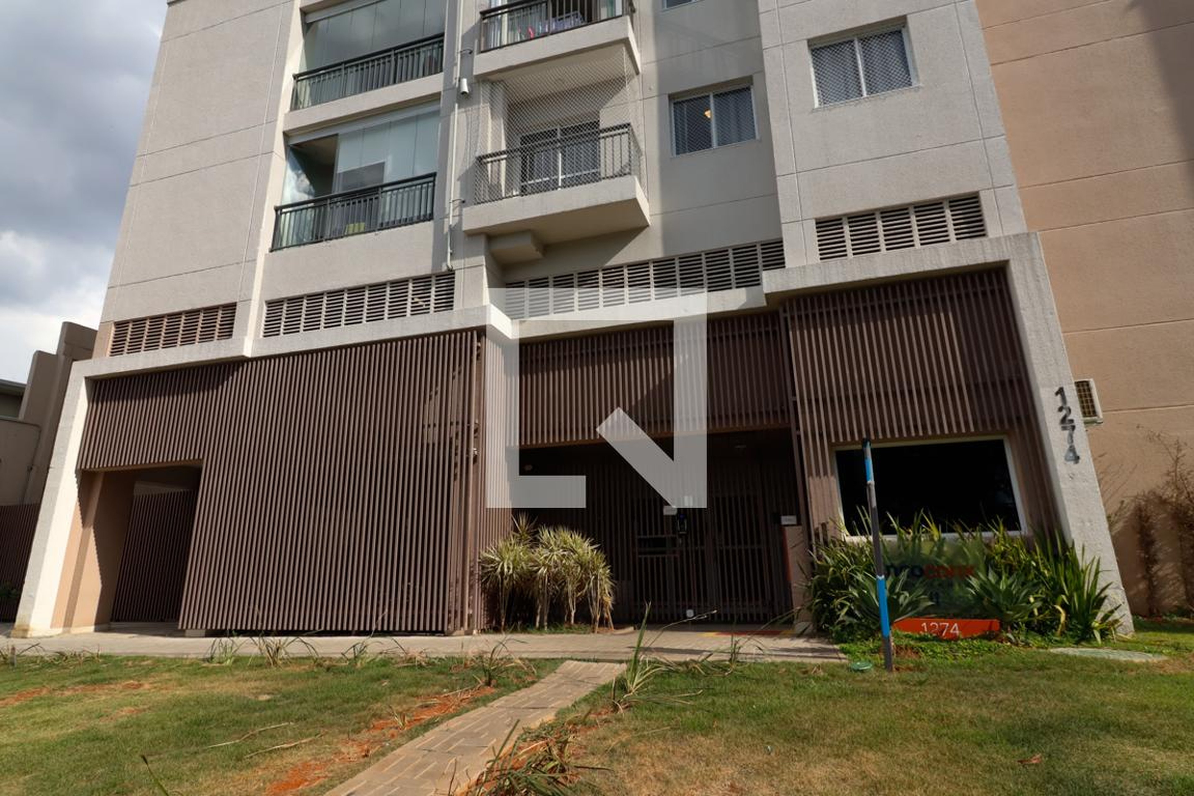 Fachada Condomínio Neo Conx Guilhermina II