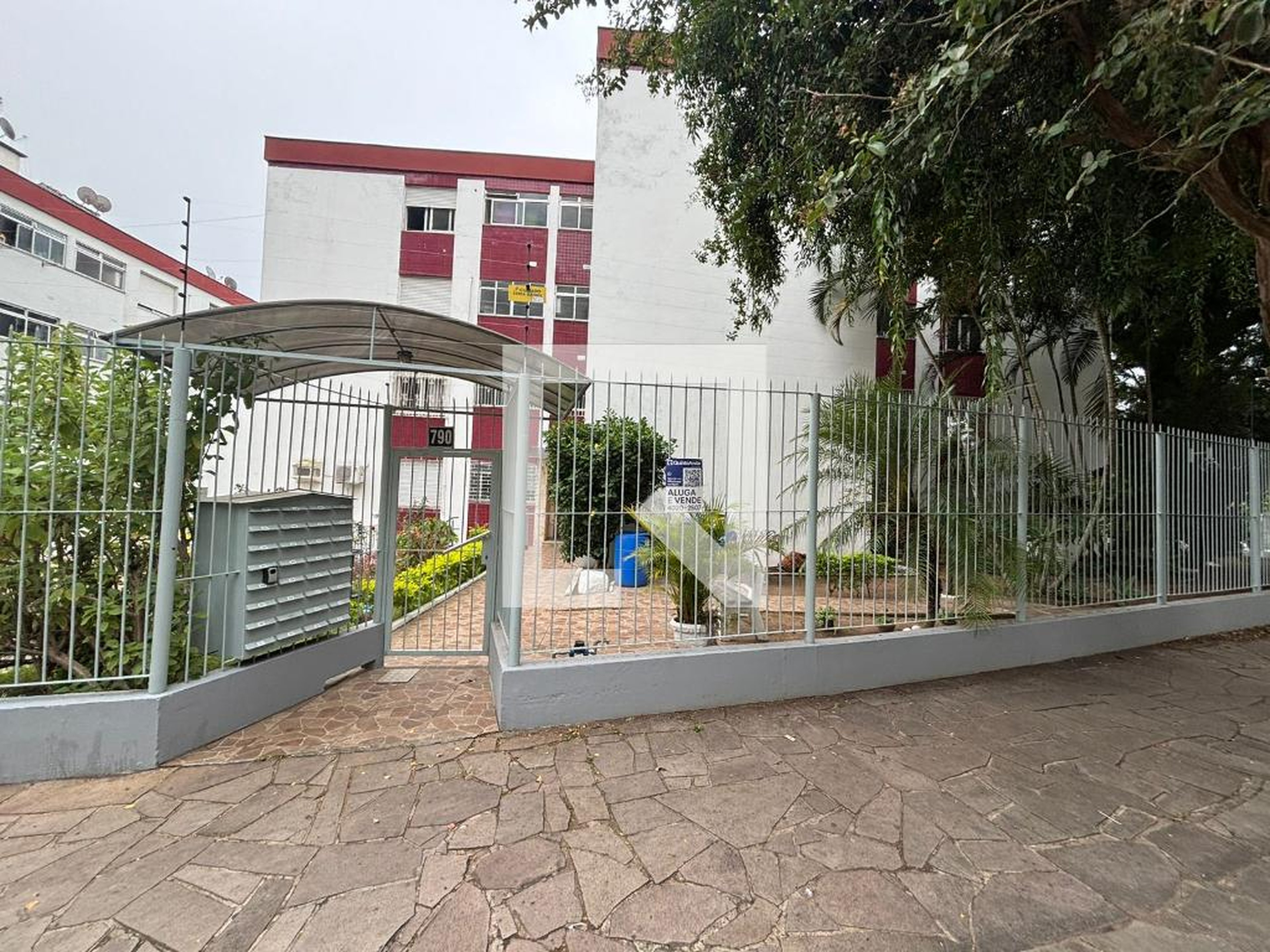 Fachada Condomínio em Rua Cipó, 790