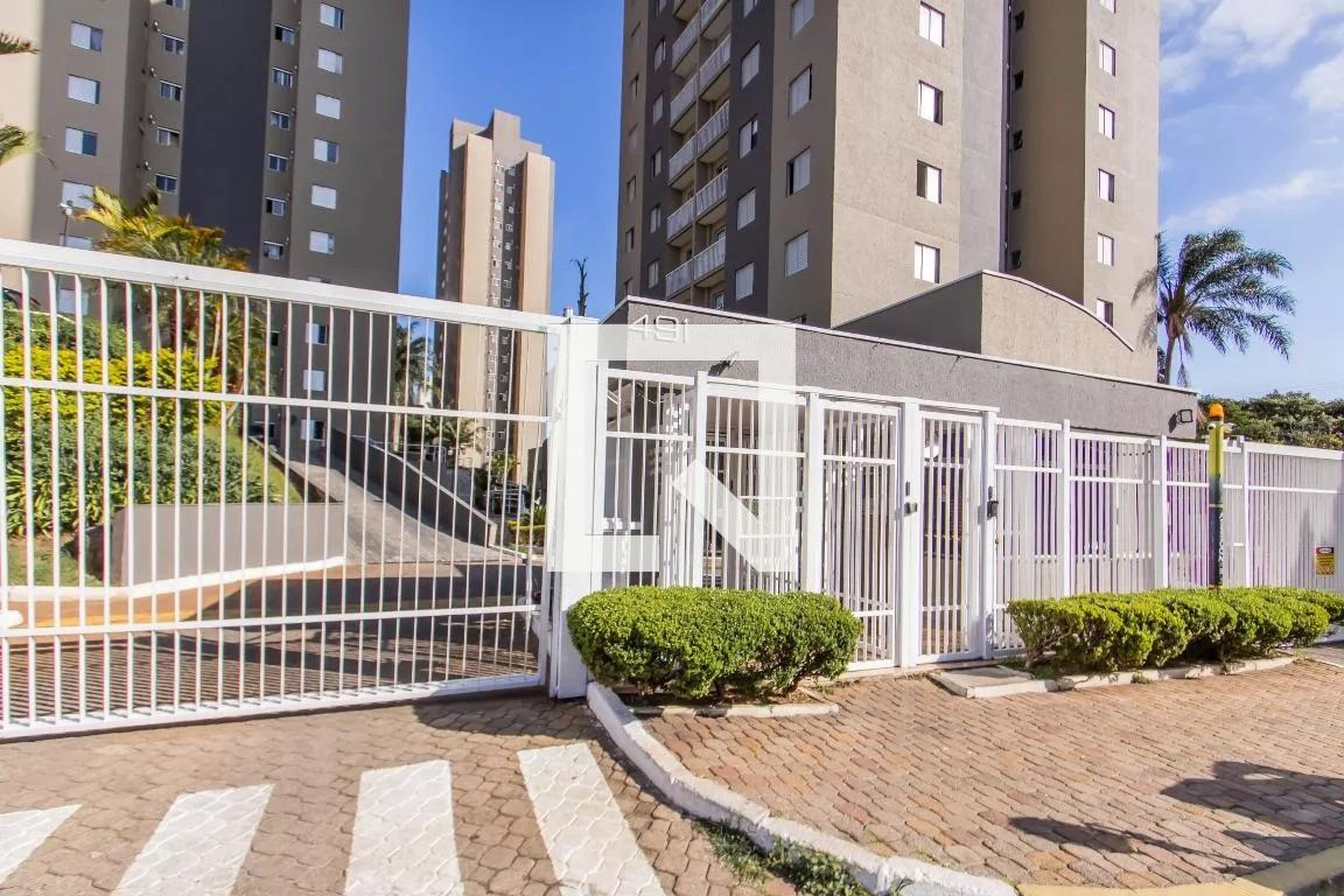 Fachada Condomínio em Avenida Ajarani, 471