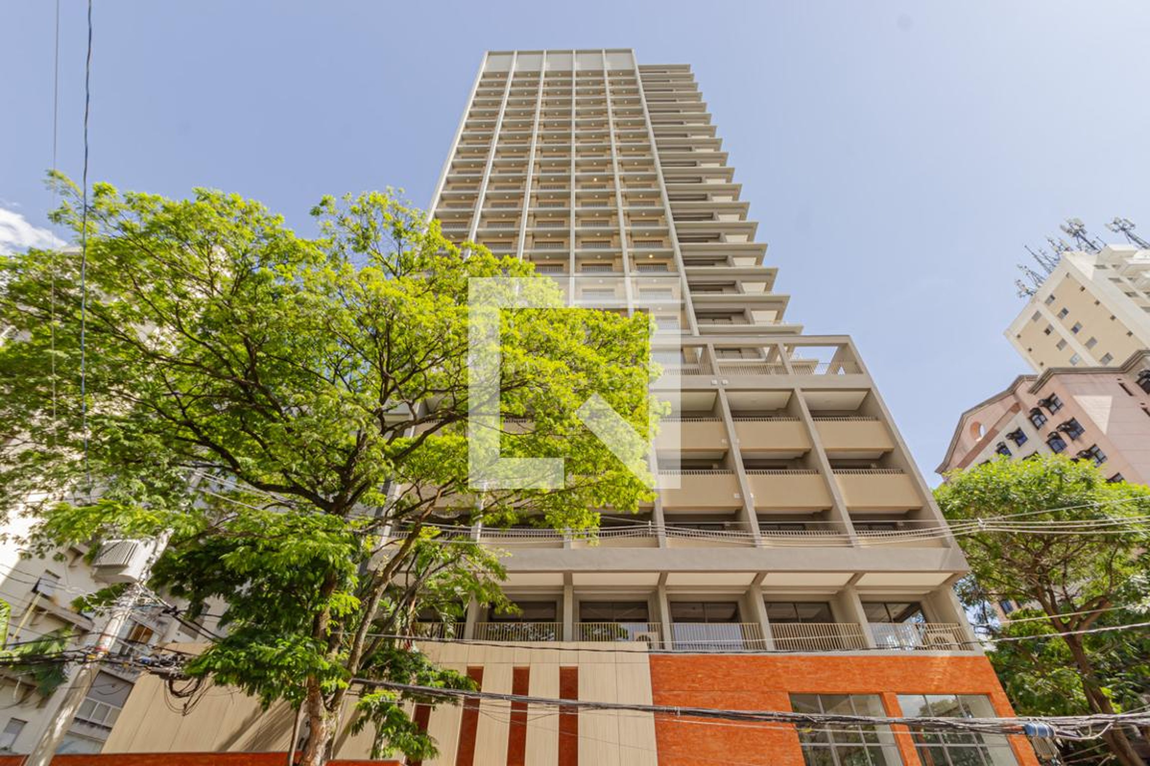 Fachada Condomínio em Rua Clodomiro Amazonas, 841