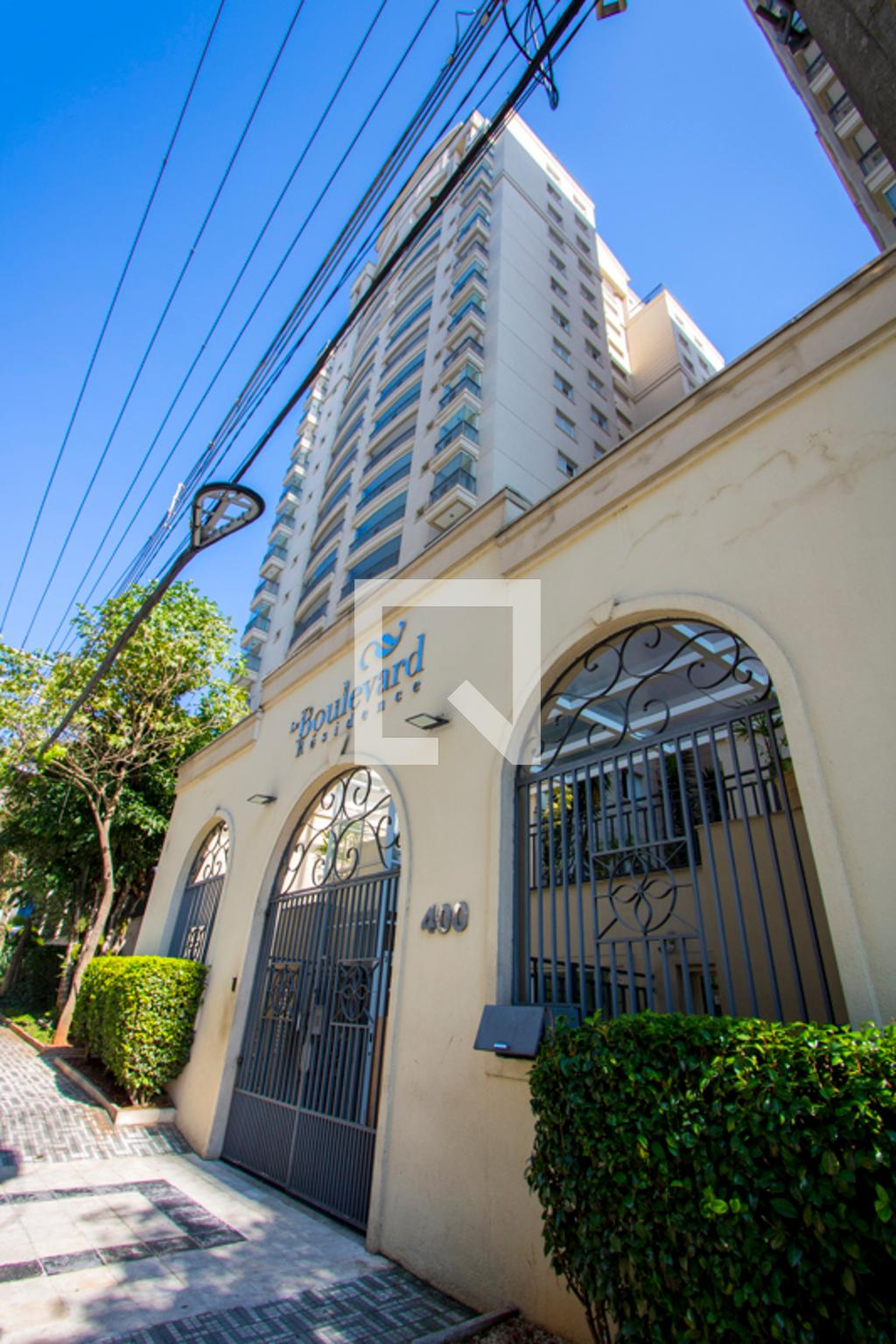 Fachada do condomínio Condomínio Le Boulevard Residence