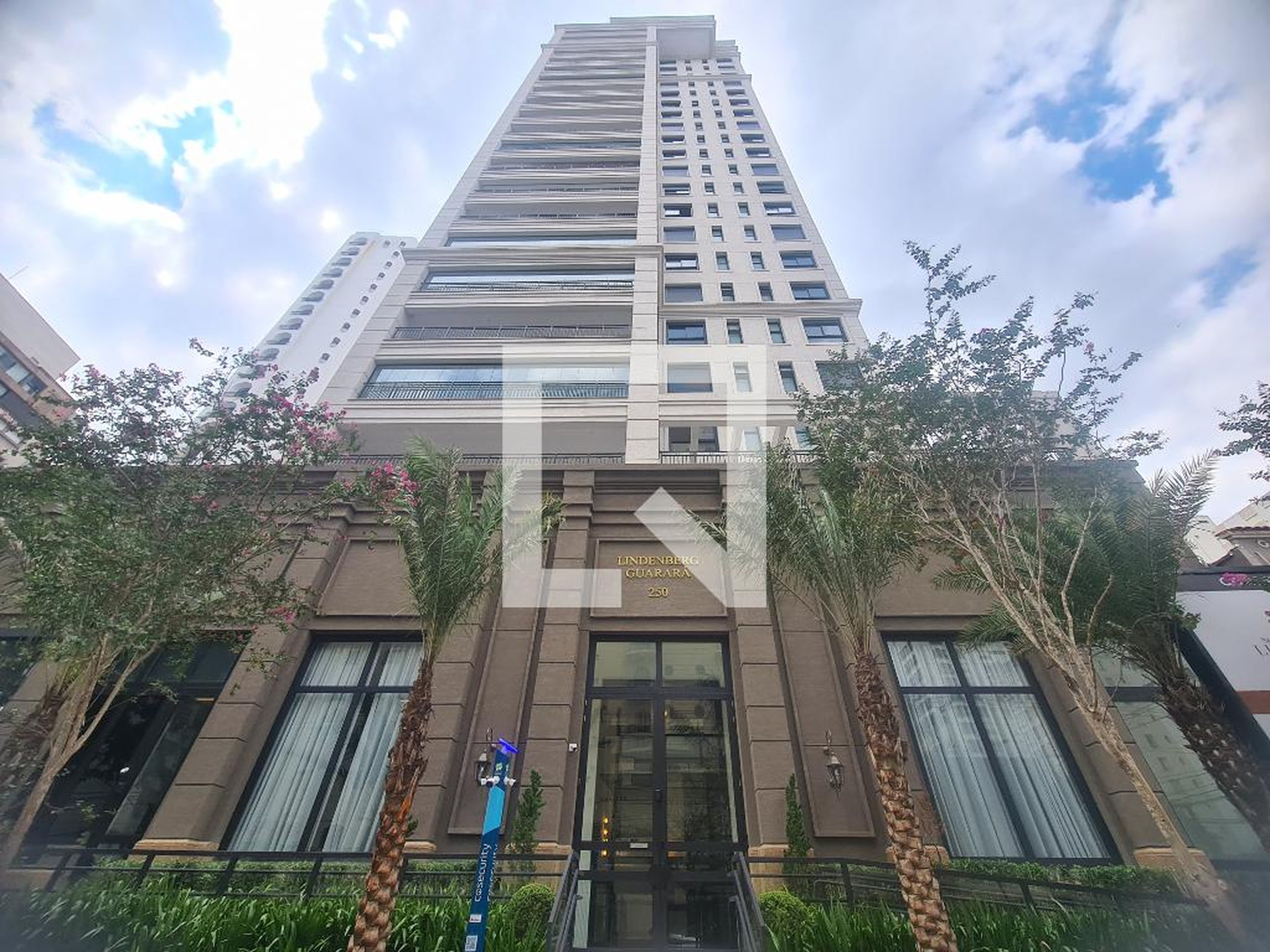 Fachada Condomínio Lindenberg Guarará