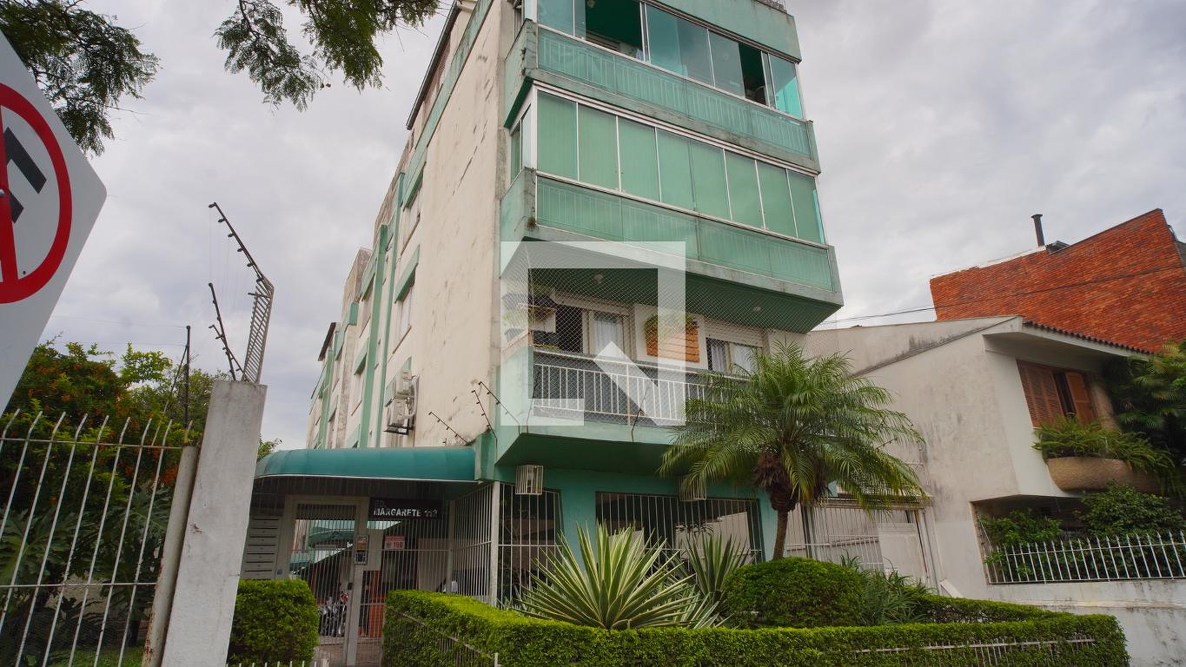 Fachada do Prédio Condomínio em Rua Portuguesa, 112