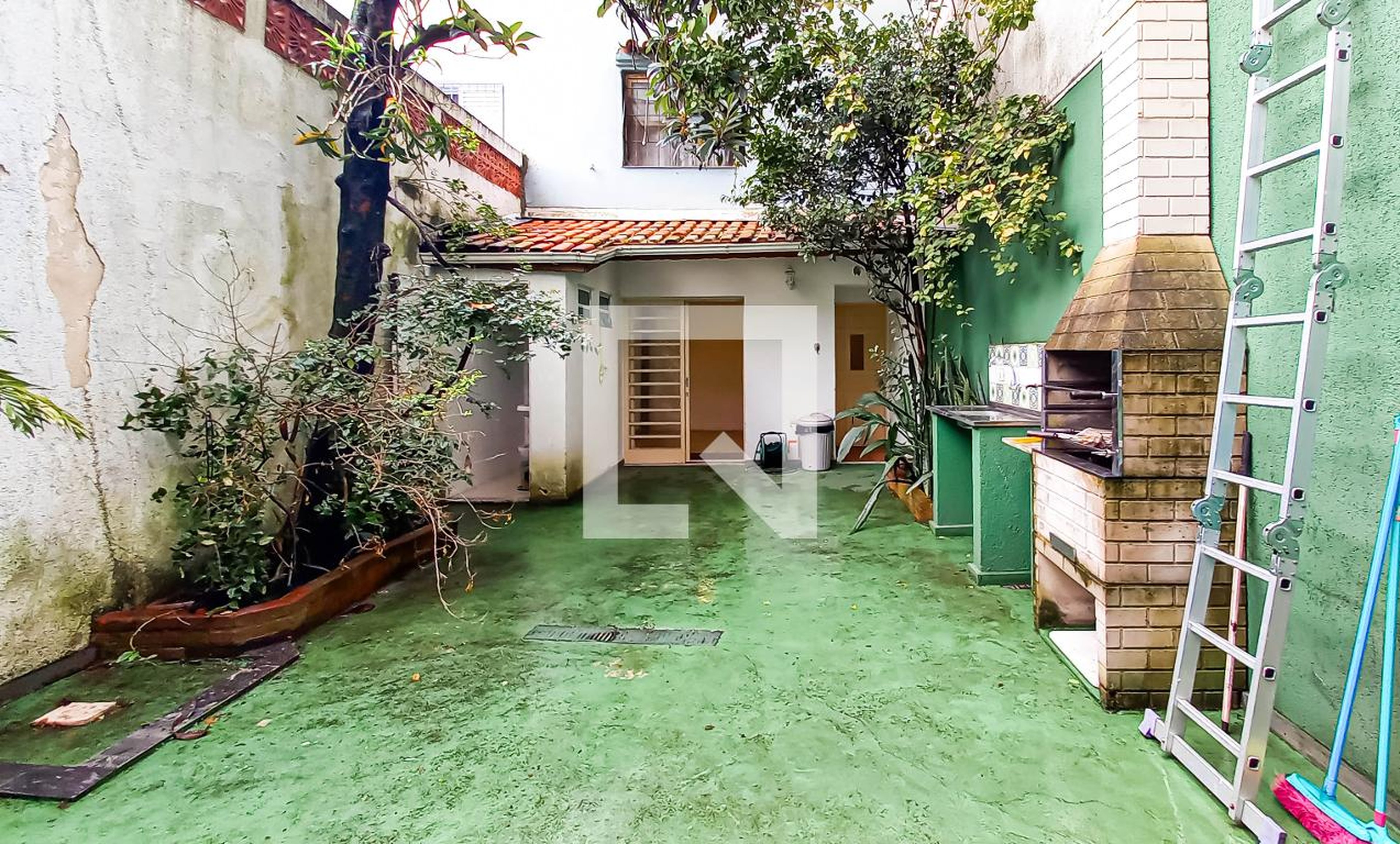 Área externa Edifício Padre Antônio Tomás