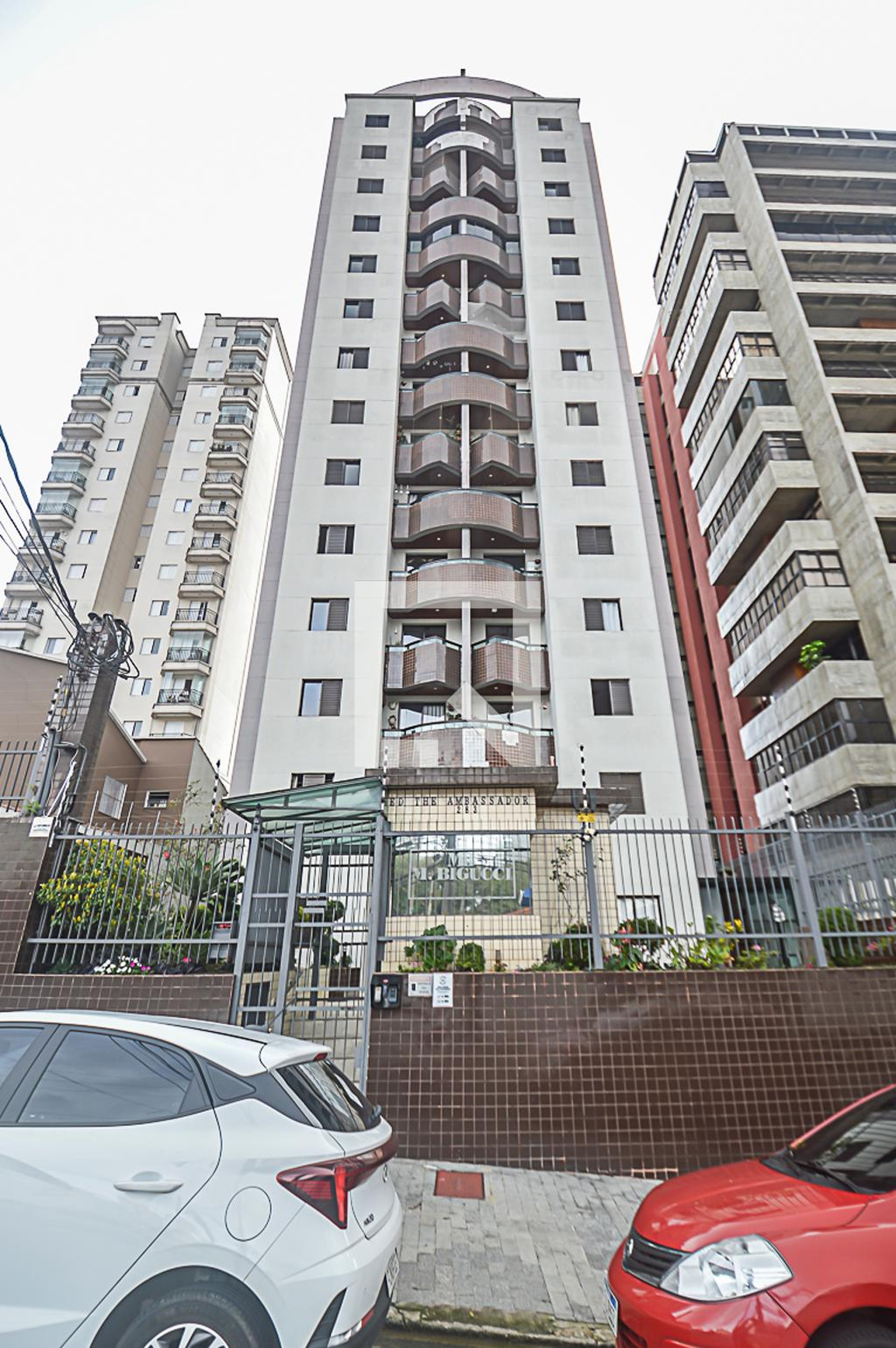 Fachada Condomínio The Ambasador