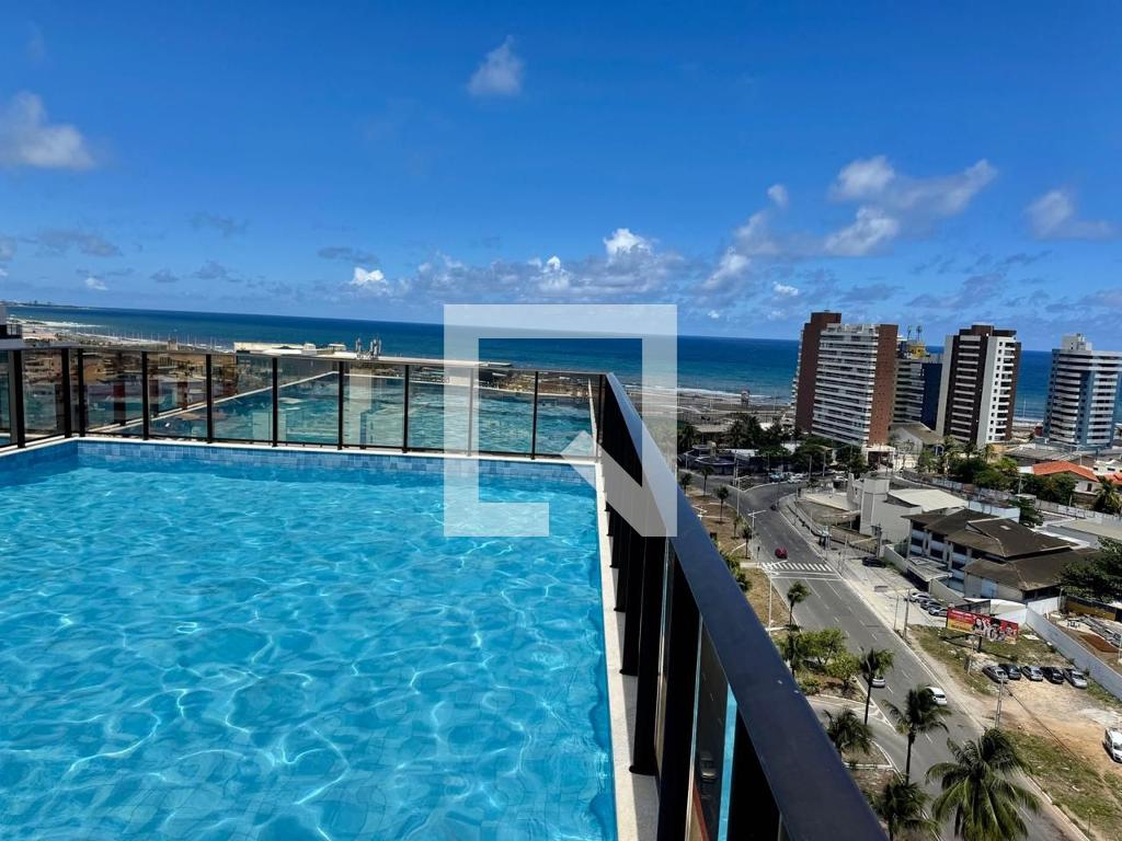 Piscina Condomínio em Avenida Simon Bolívar, 472