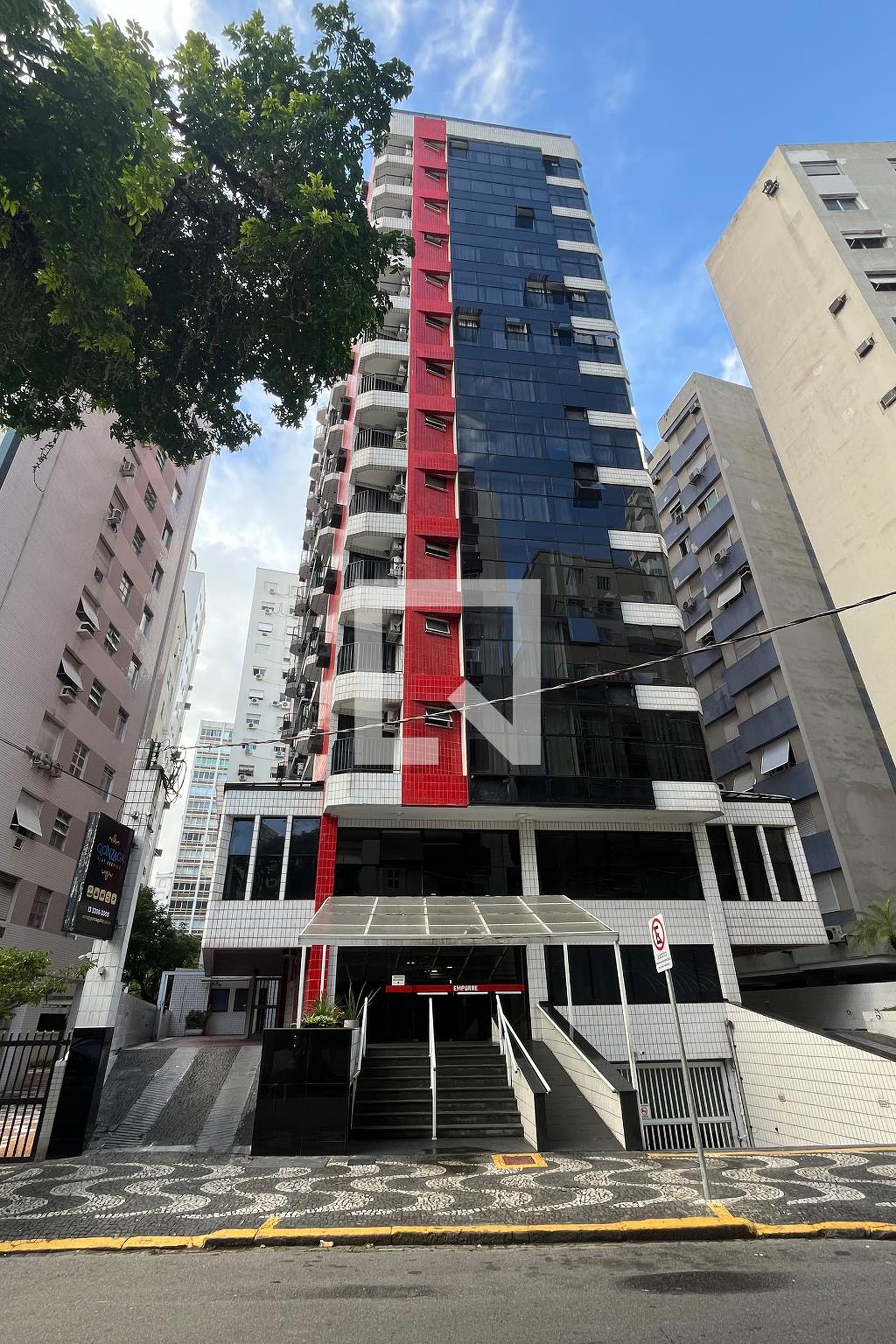 Fachada Condomínio Flat Gonzaga Service