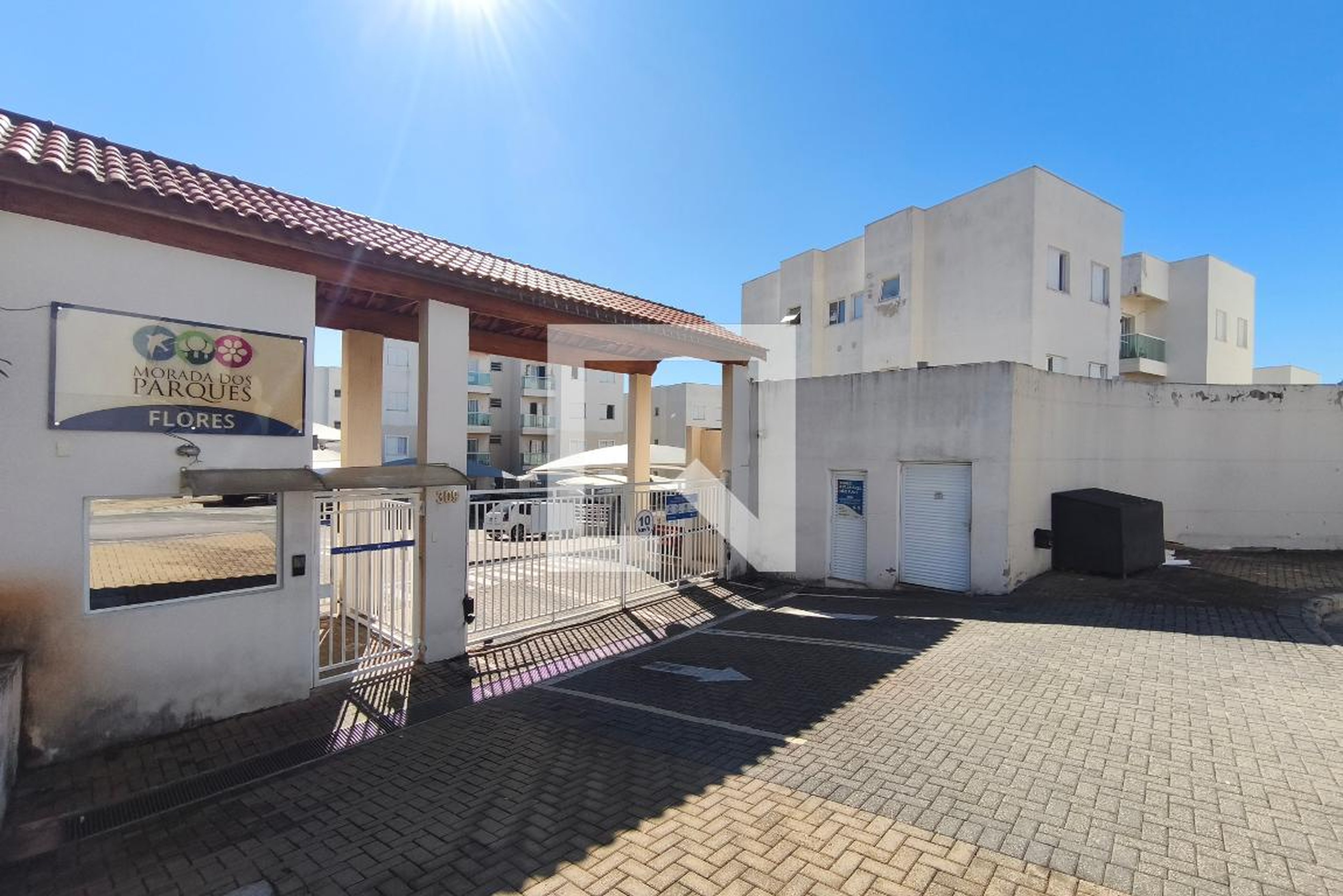 Fachada do Condomínio Condomínio Parque das Árvores