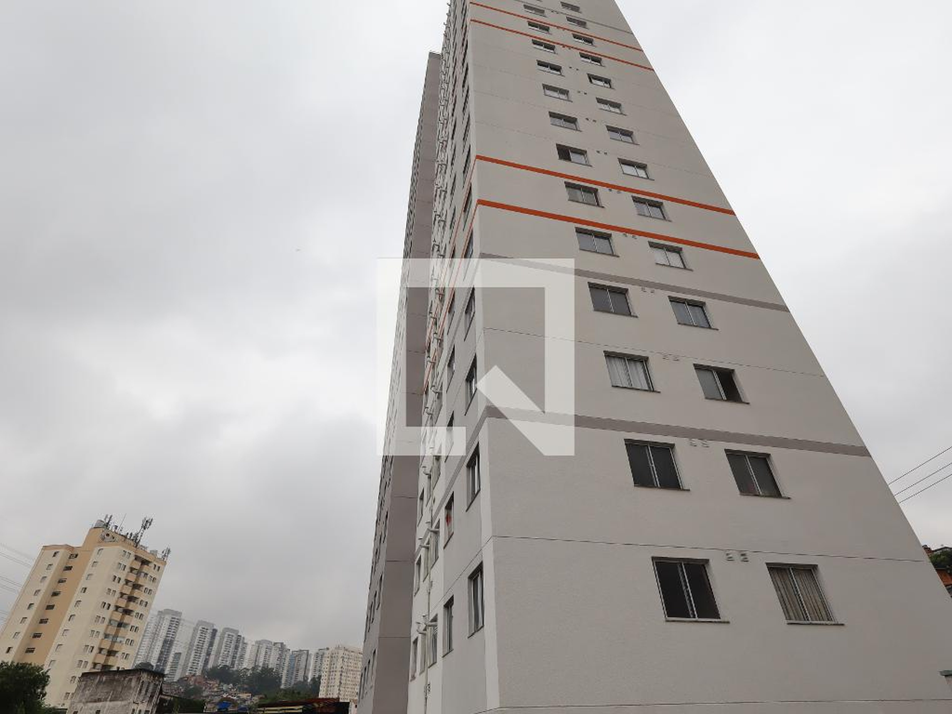 Fachada Condomínio em Estrada dos Mirandas, 531