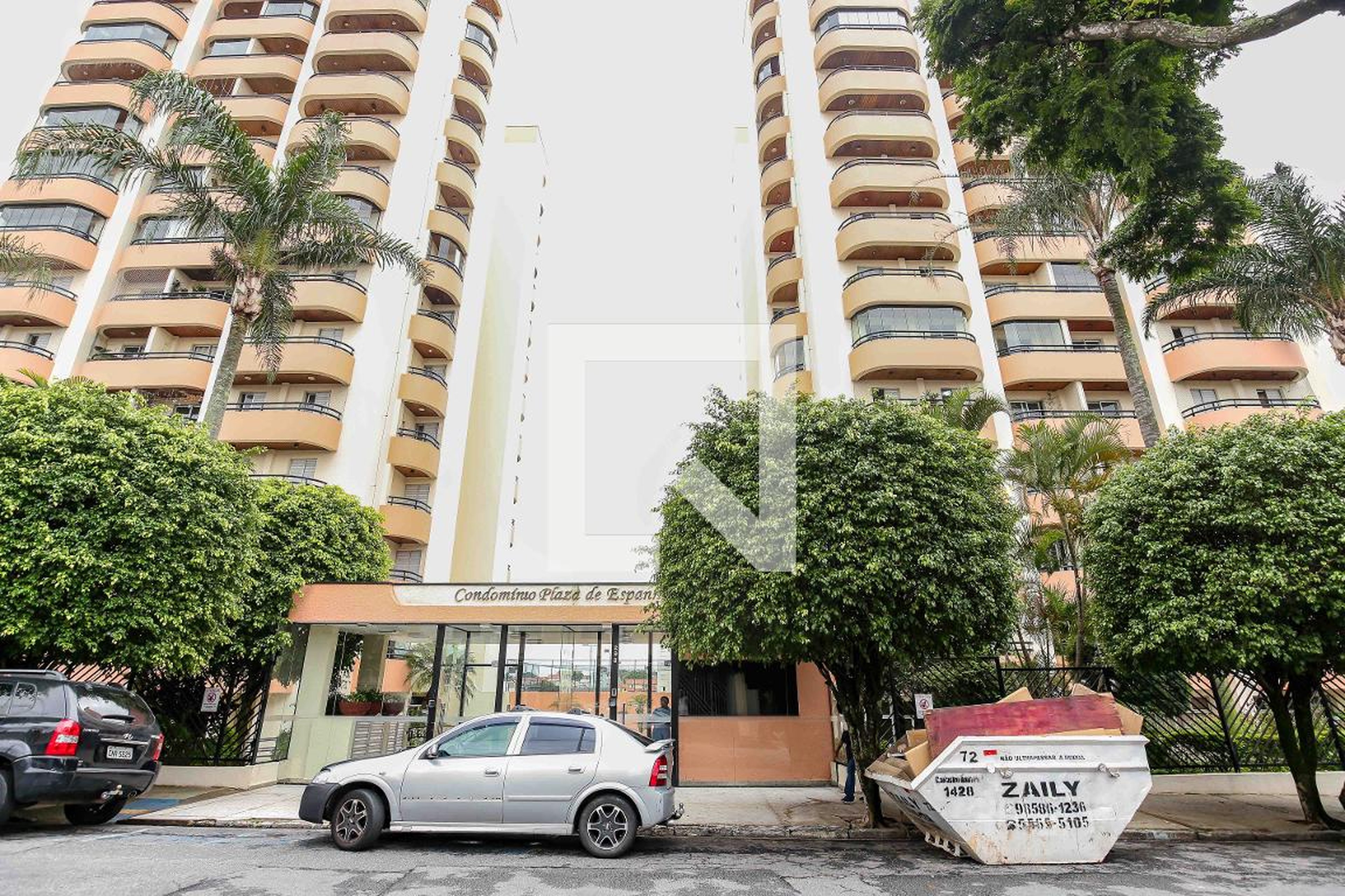 Fachada Condomínio Plaza de Espanha