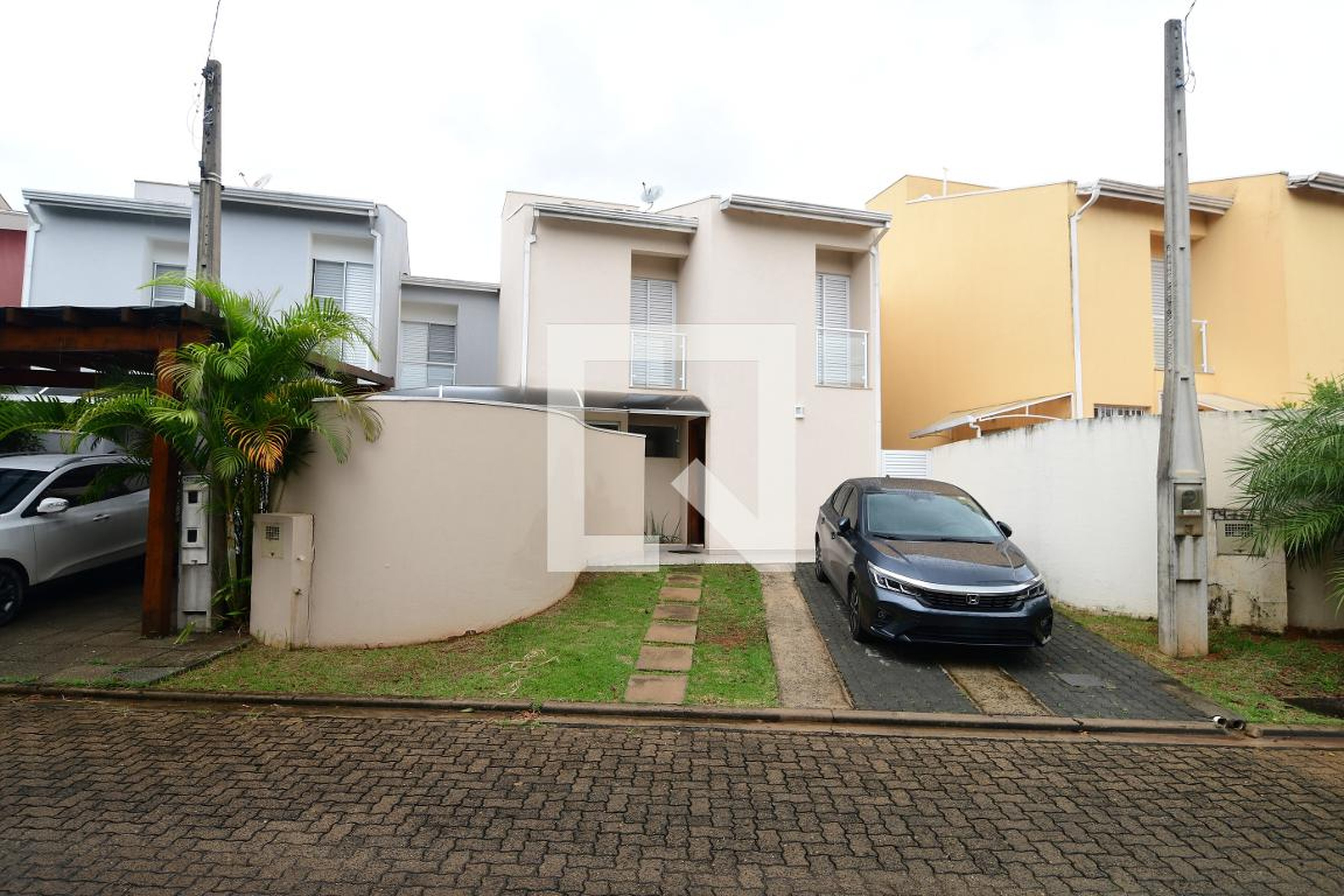 Fachada Condomínio Vila dos Manacas