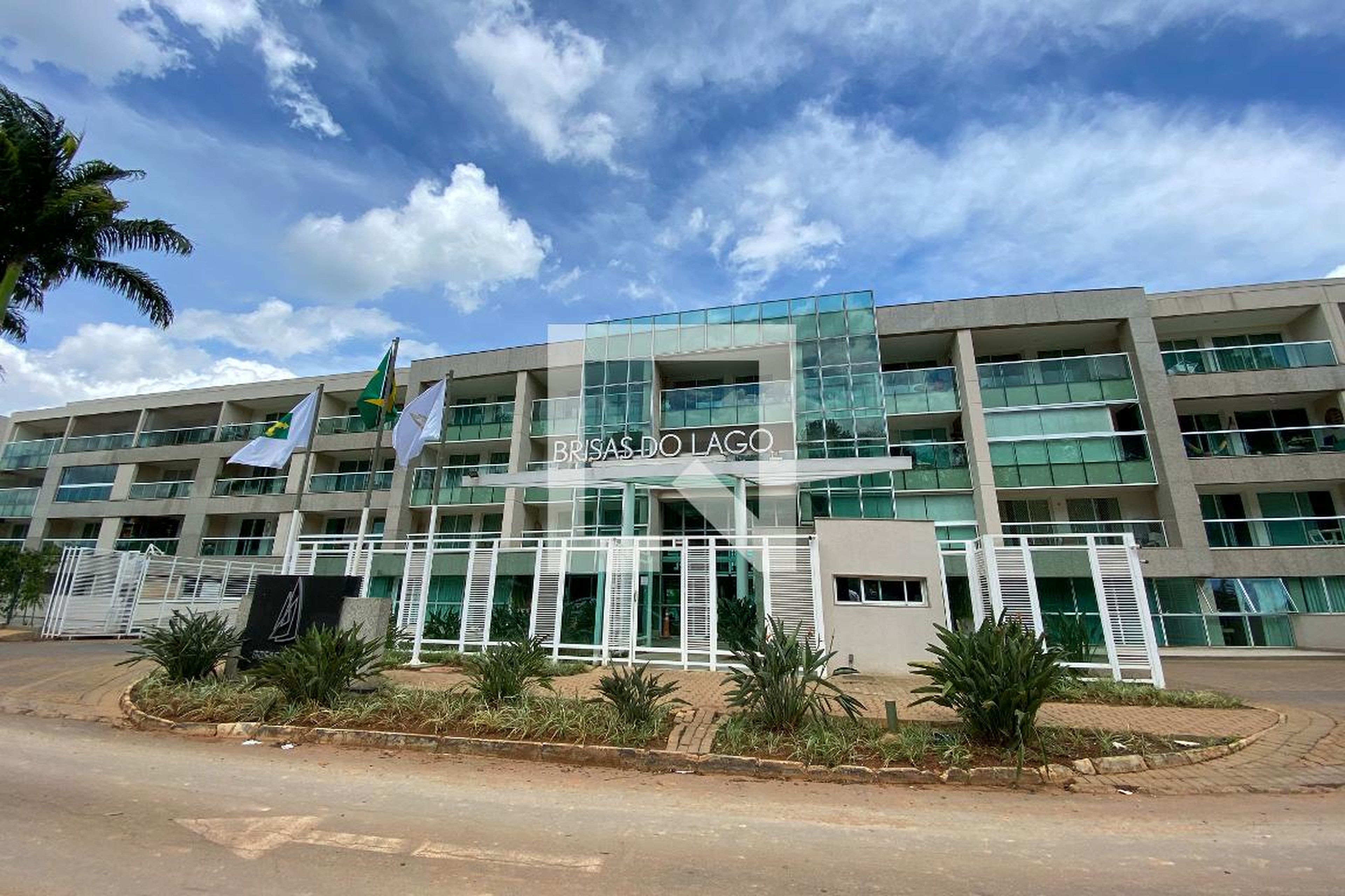 Fachada Condomínio Brisas do Lago