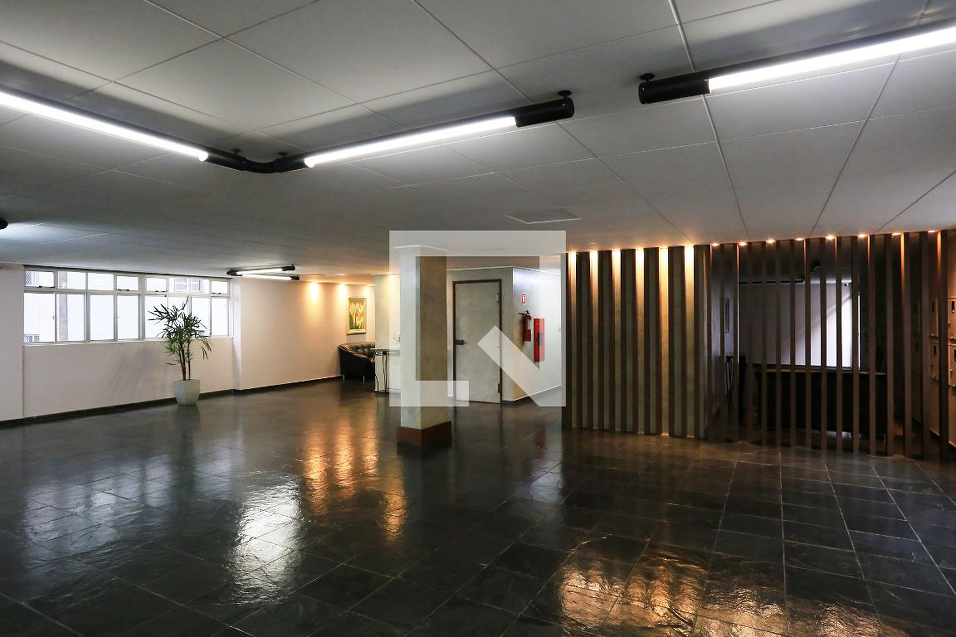 Hall - Na Maria Piana