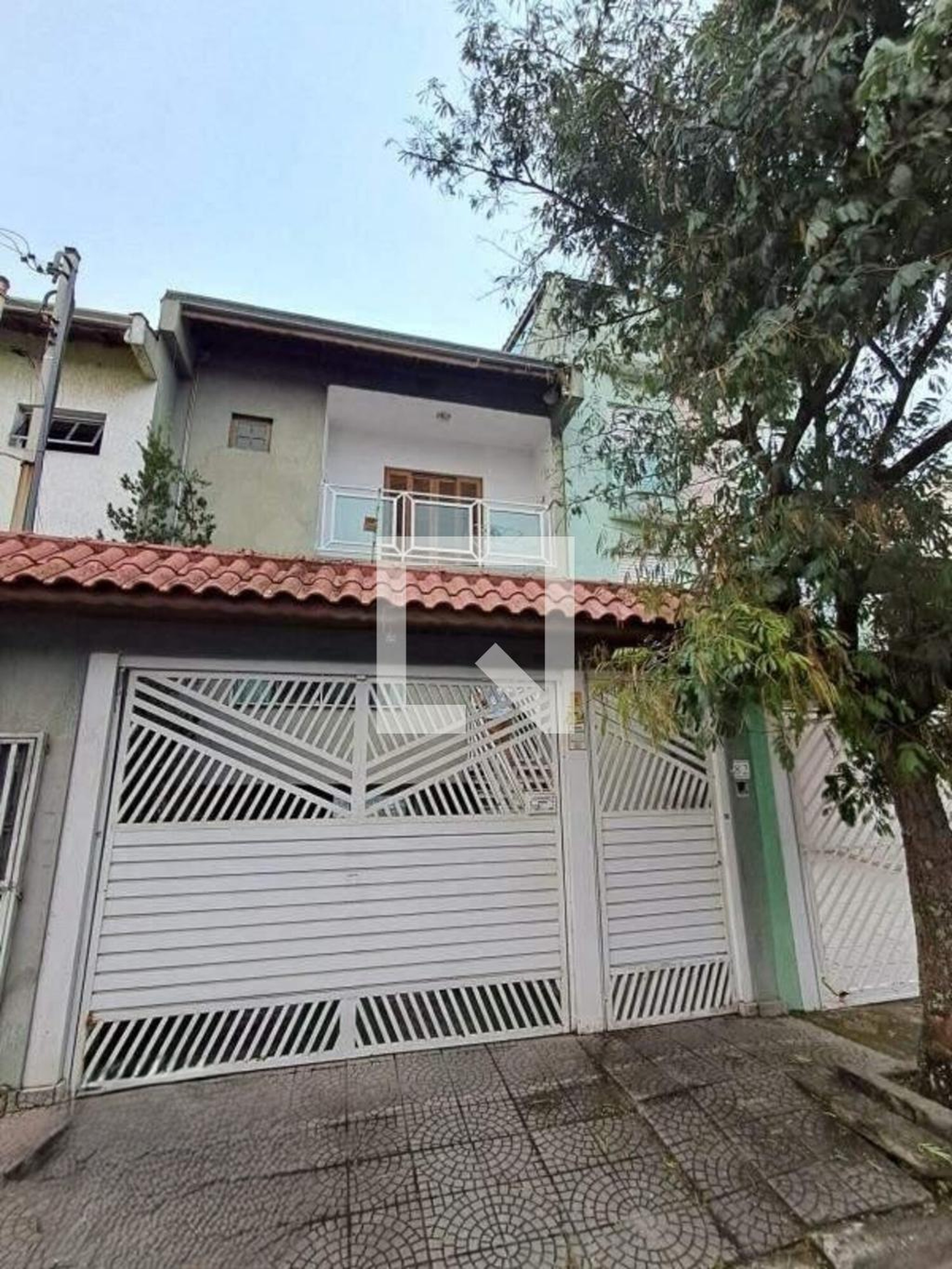 Fachada Condomínio em Rua Magalhães Barata, 82