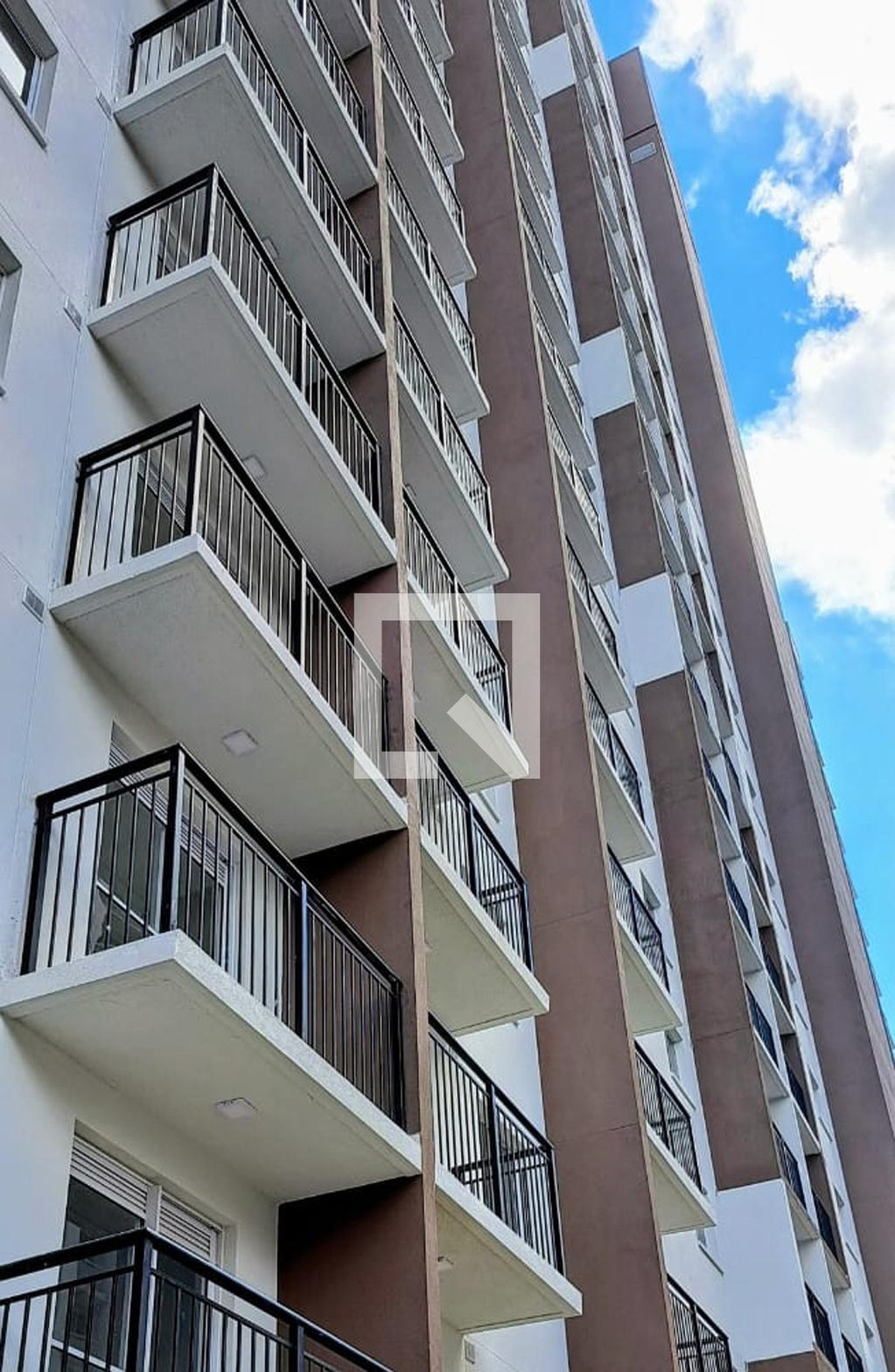 Fachada Condomínio em Rua Domingos Paiva, 280