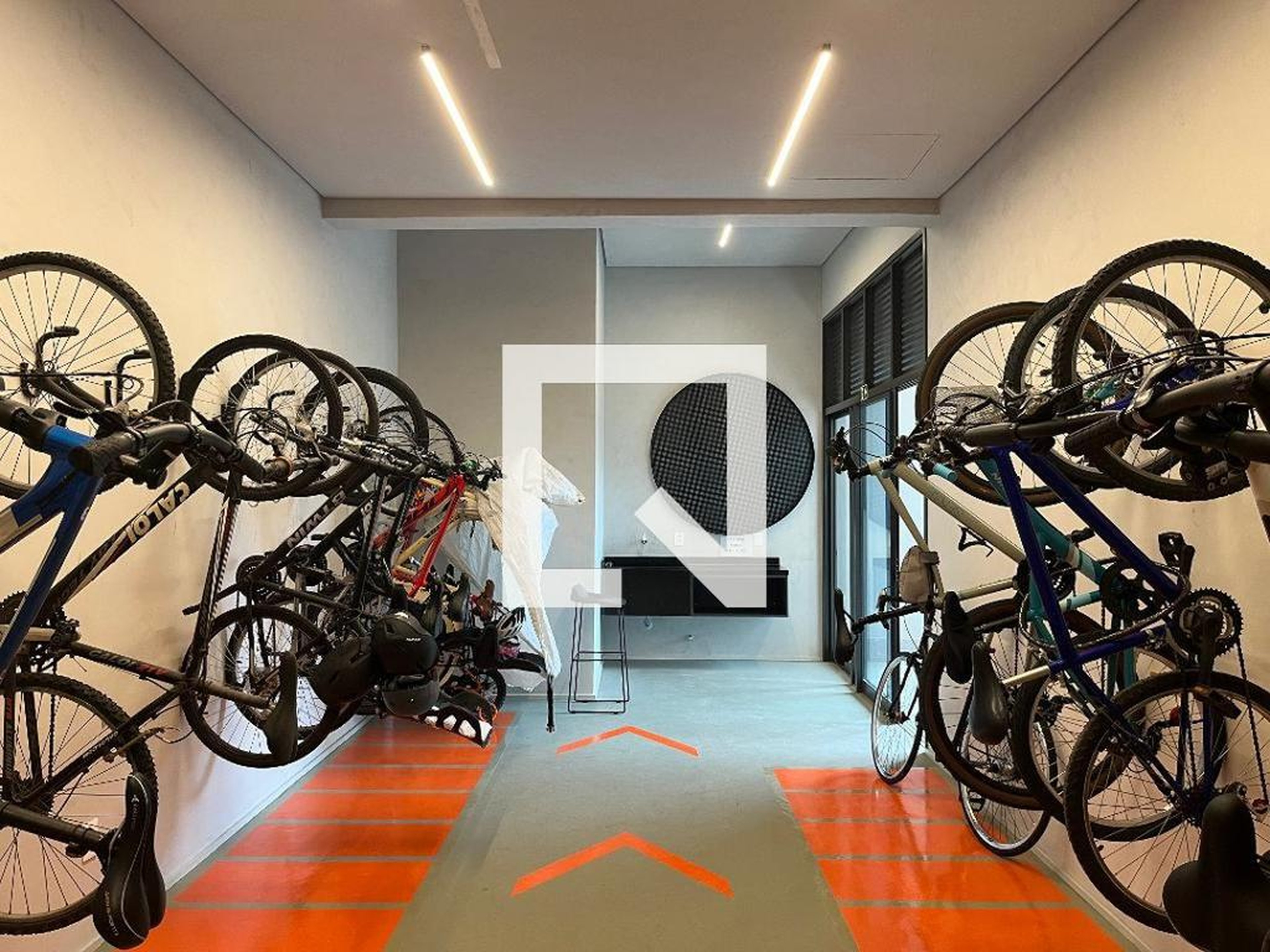 Bicicletário - Aimberê By You